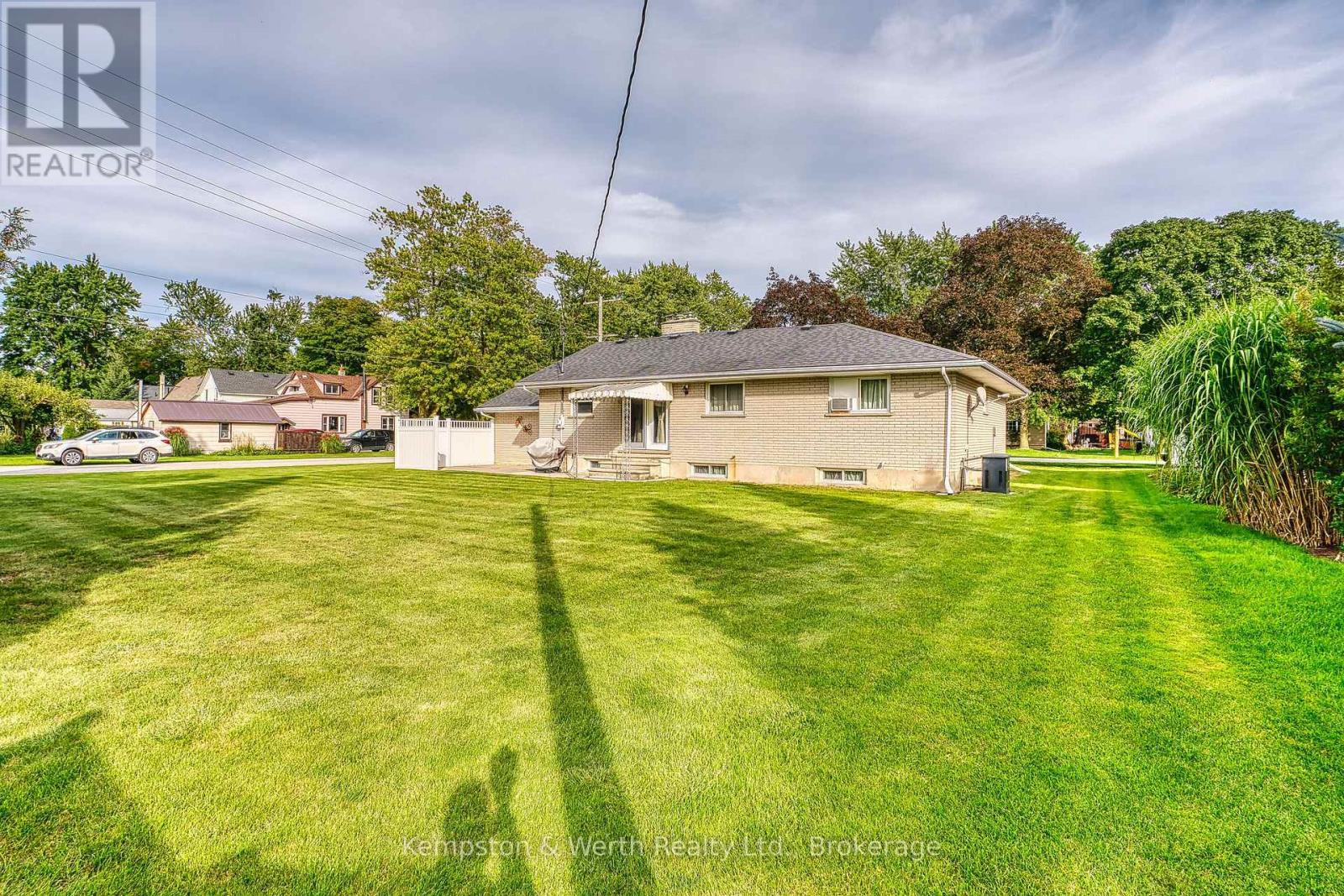 144 King Street, North Perth, Ontario  N0G 1B0 - Photo 39 - X13763412