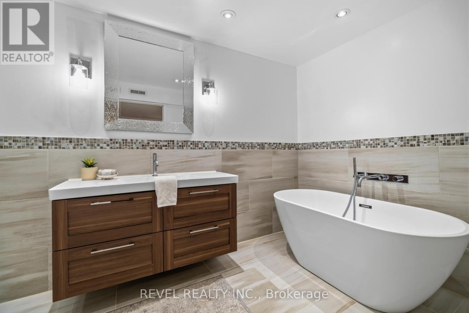 1648 Crediton Parkway, Mississauga, Ontario  L5G 3X3 - Photo 27 - W13763428
