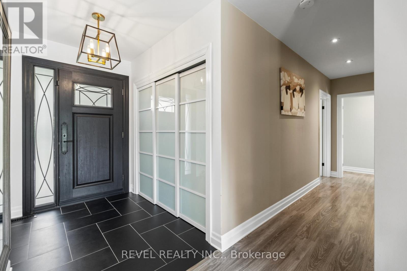 1648 Crediton Parkway, Mississauga, Ontario  L5G 3X3 - Photo 4 - W13763428