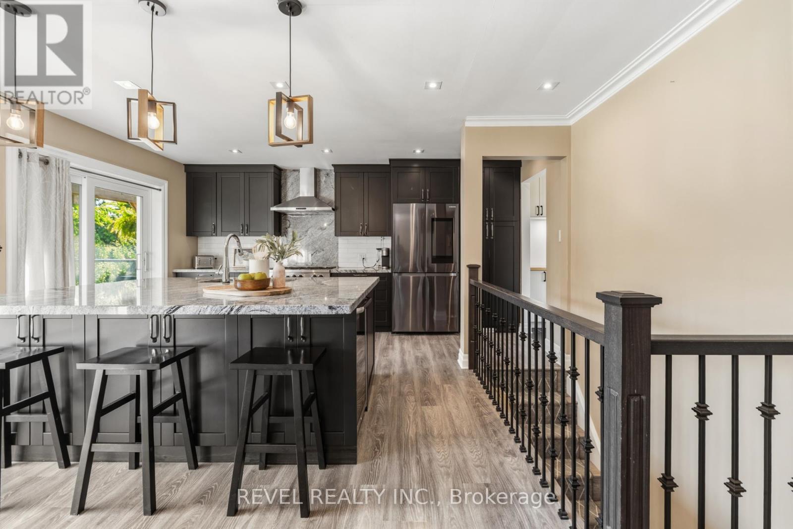 1648 Crediton Parkway, Mississauga, Ontario  L5G 3X3 - Photo 8 - W13763428