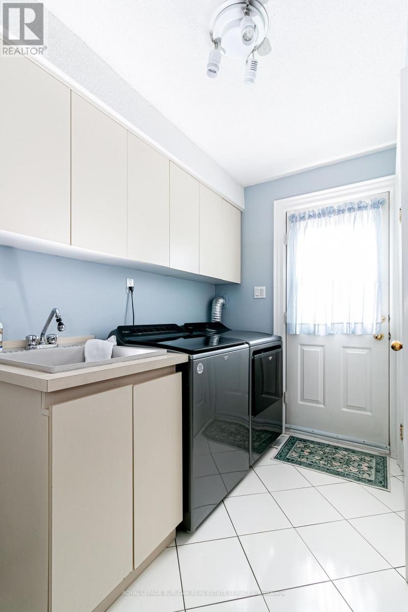 1820 Shady Creek Court, Mississauga, Ontario  L5L 3W2 - Photo 19 - W13763434