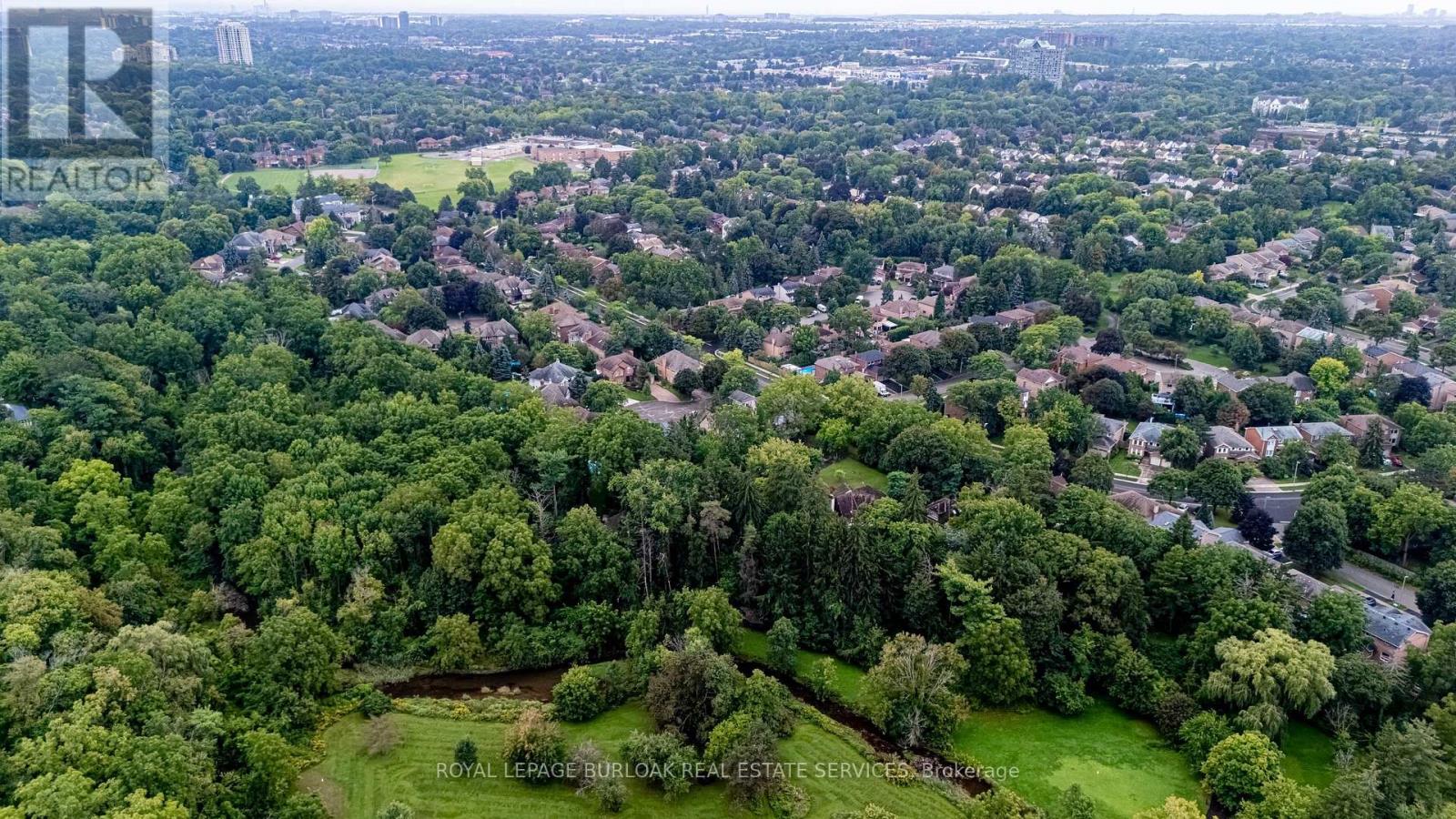 1820 Shady Creek Court, Mississauga, Ontario  L5L 3W2 - Photo 5 - W13763434