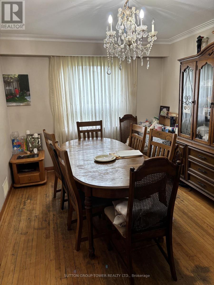 200 Locksley Avenue, Toronto, Ontario  M6B 3N9 - Photo 7 - W13763462