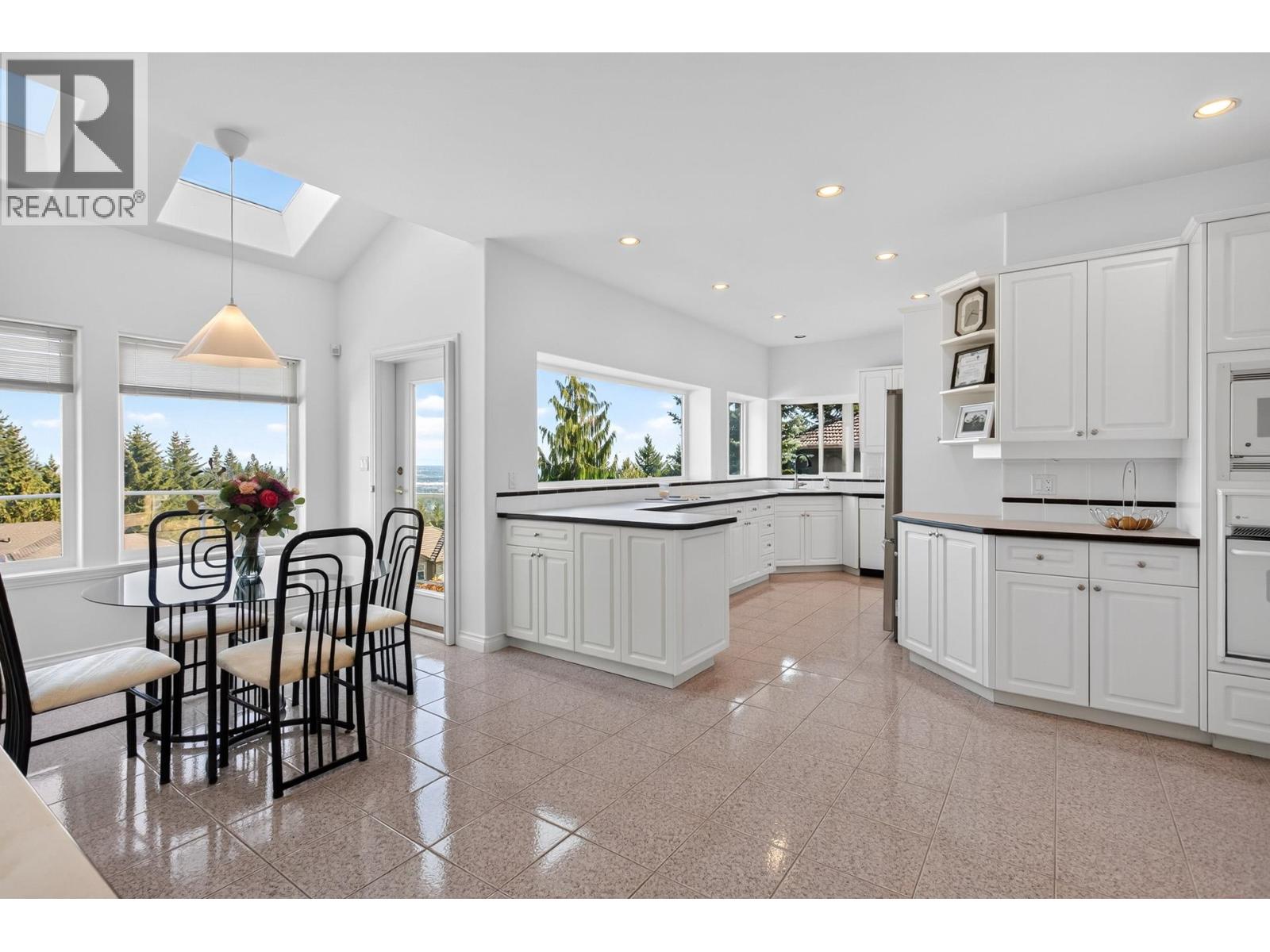 1535 Parkway Boulevard, Coquitlam, British Columbia  V3E 2Y5 - Photo 17 - R3163484