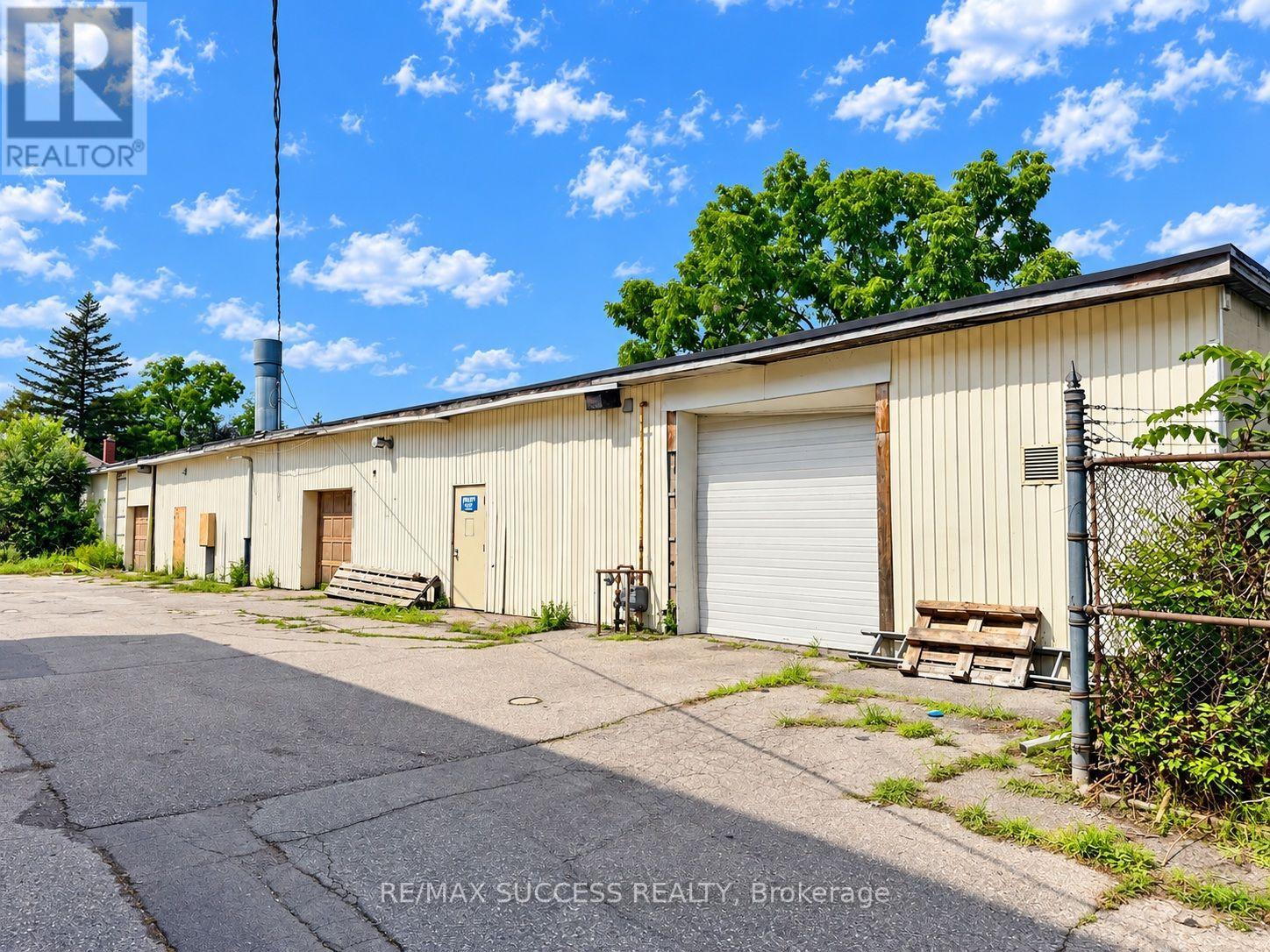 15 Webling Street, Brantford, Ontario  N3S 2S8 - Photo 6 - X13763476