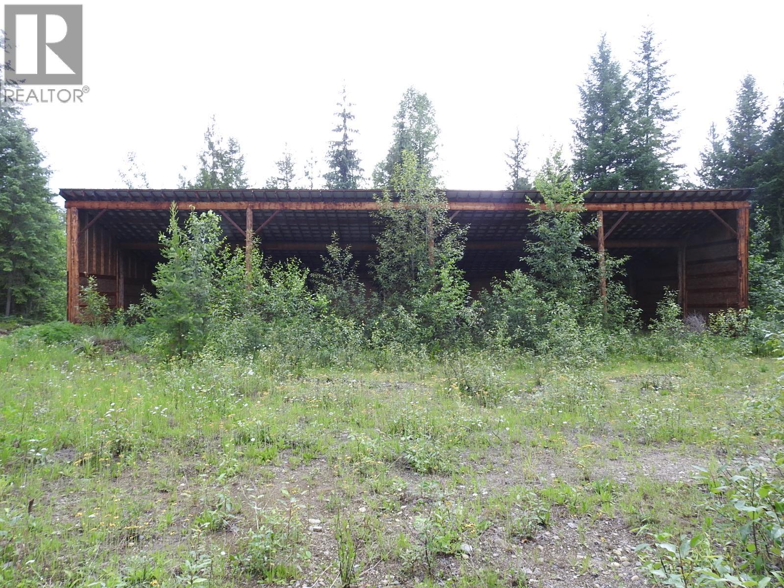 9700 Hwy 6, Edgewood, British Columbia V0G 1J0 - Photo 5 - 10380399