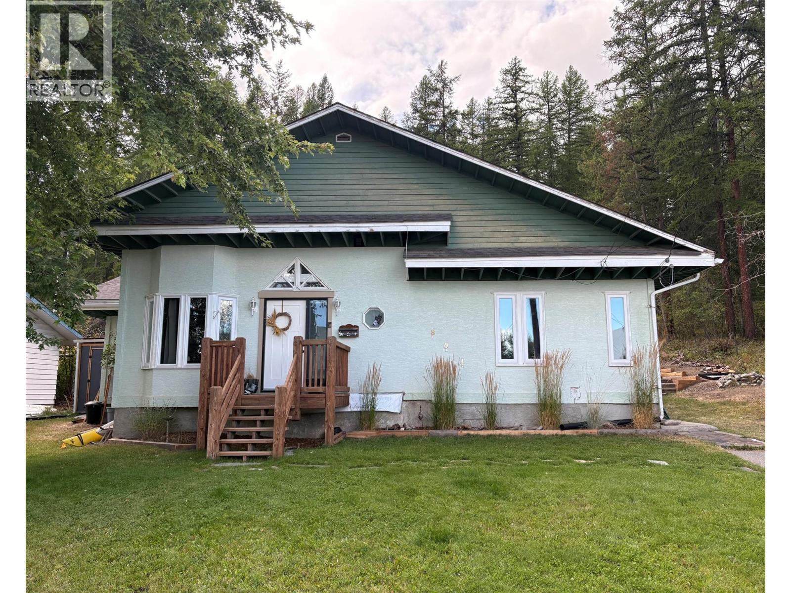804 5th Avenue, Kimberley, British Columbia V1A 2T6 - Photo 1 - 10400053