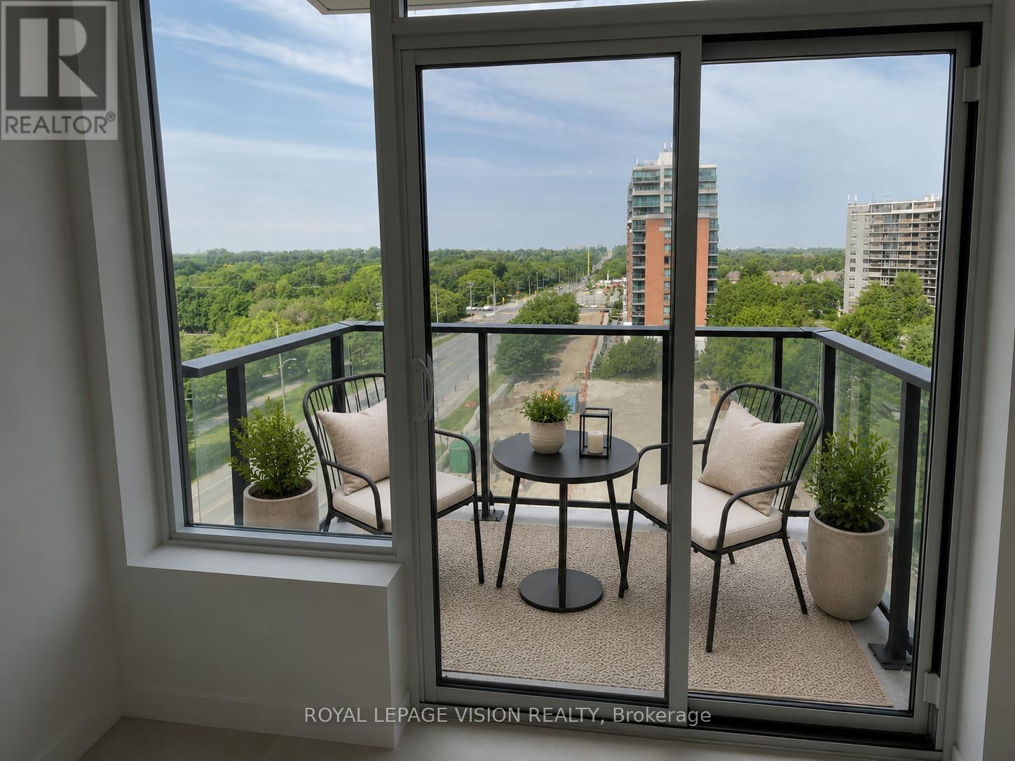 911 - 4010 Eglinton Avenue W, Toronto, Ontario  M9A 0G5 - Photo 4 - W13623550