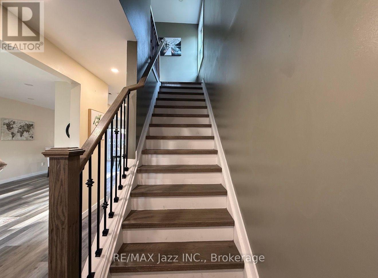 1293 Ludlow Court, Oshawa, Ontario  L1G 7K5 - Photo 17 - E13763540