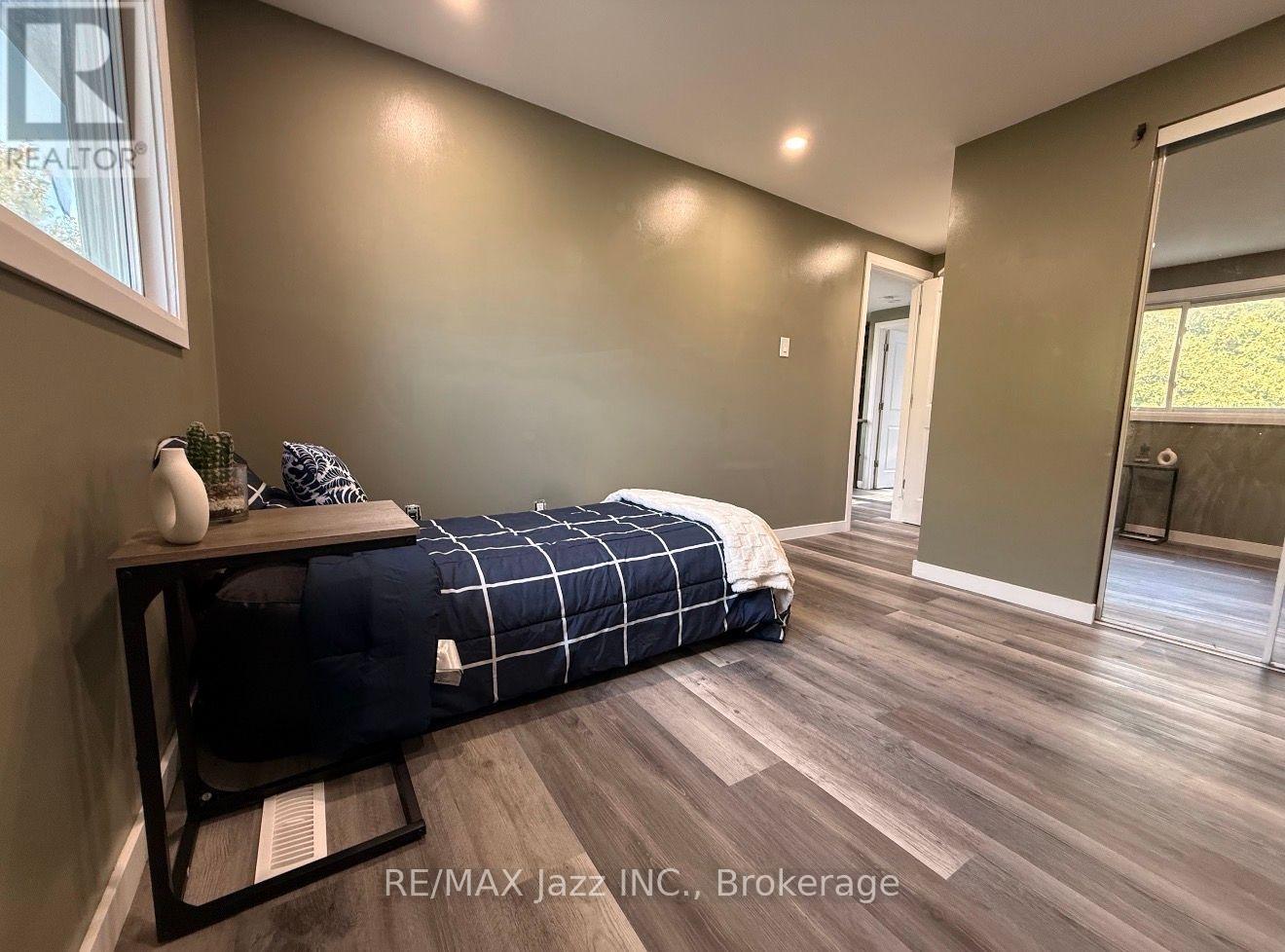 1293 Ludlow Court, Oshawa, Ontario  L1G 7K5 - Photo 23 - E13763540