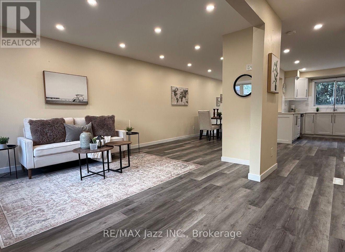 1293 Ludlow Court, Oshawa, Ontario  L1G 7K5 - Photo 4 - E13763540