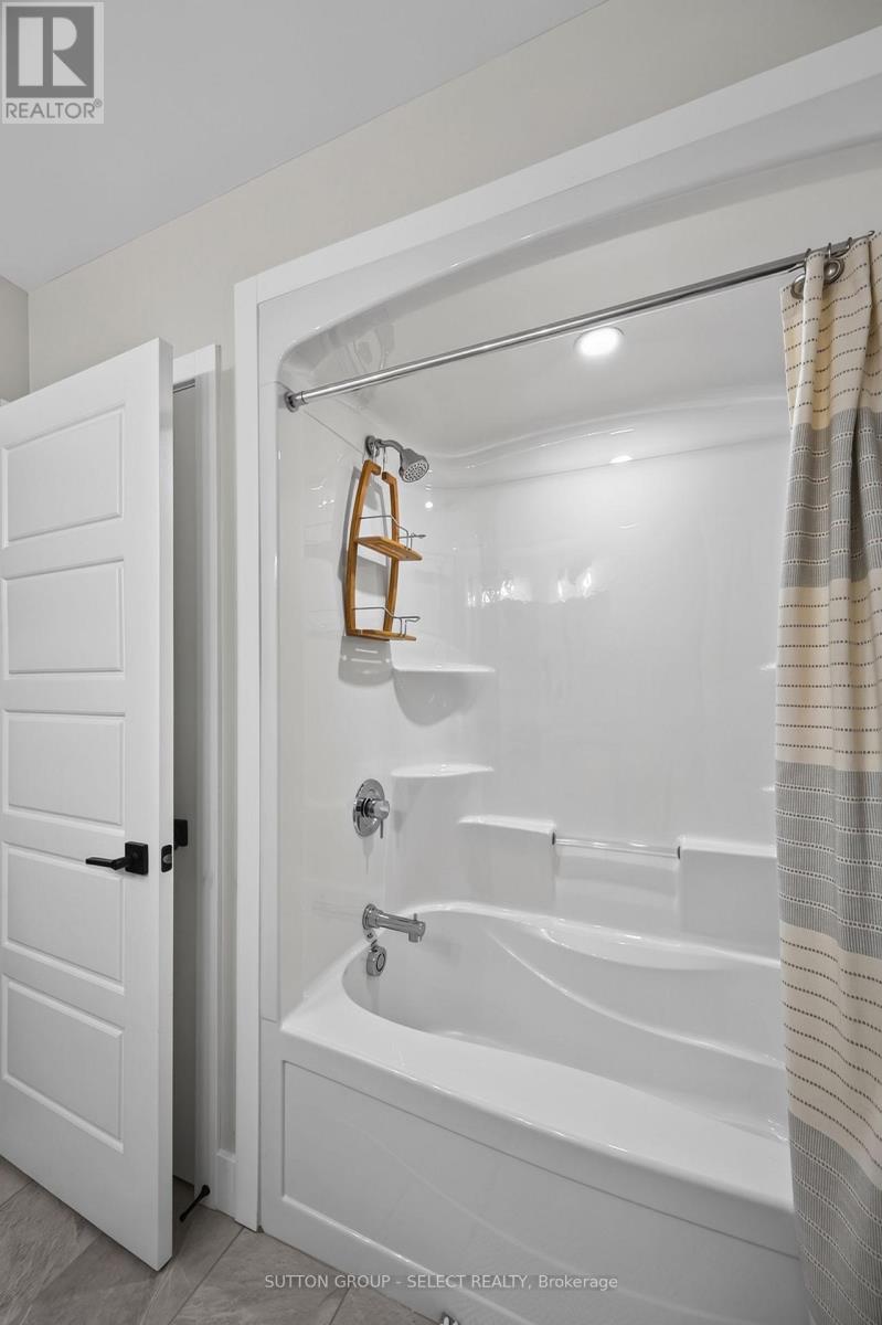 38 Royal Dornoch Drive, St. Thomas, Ontario  N5R 0K4 - Photo 32 - X13763484