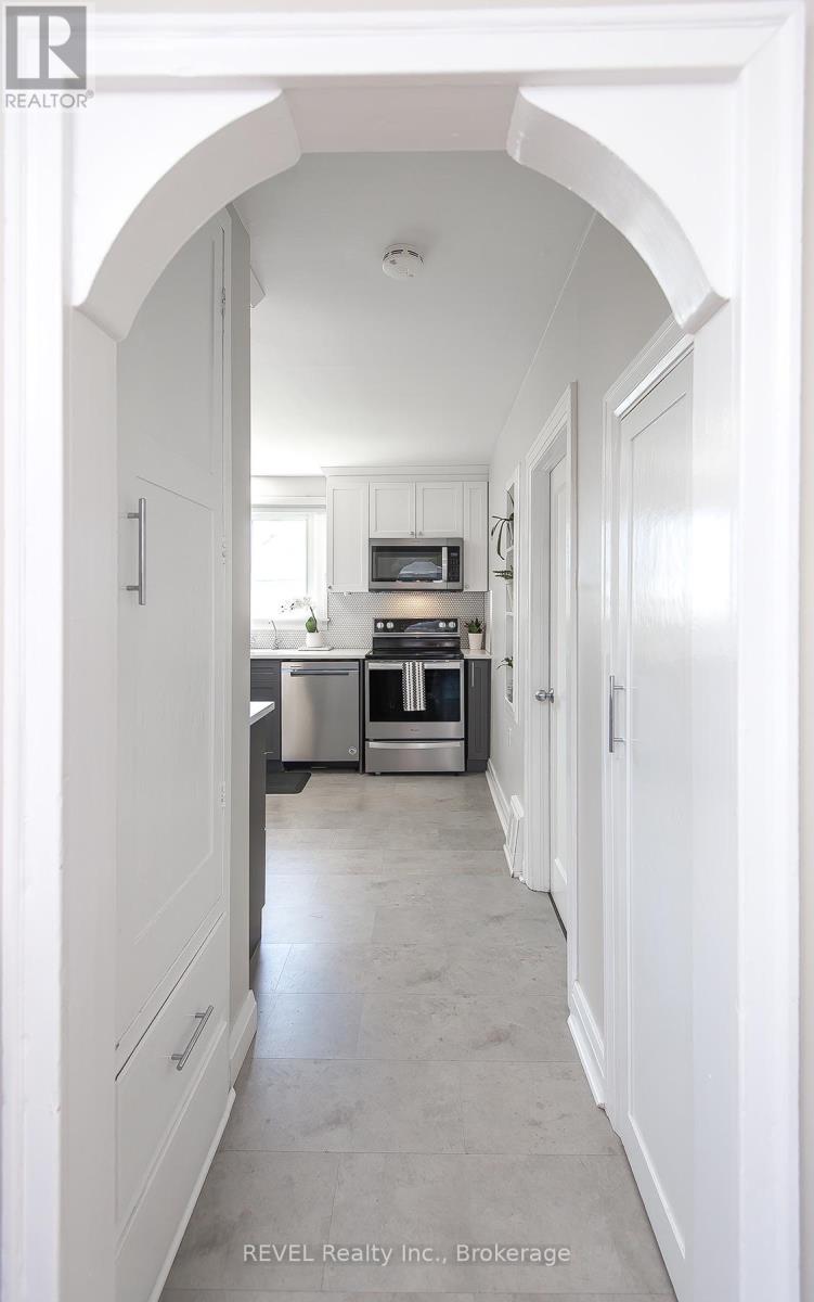 12 Garnet Street, St. Catharines (Facer), Ontario L2M 5E5 - Photo 9 - X13763486