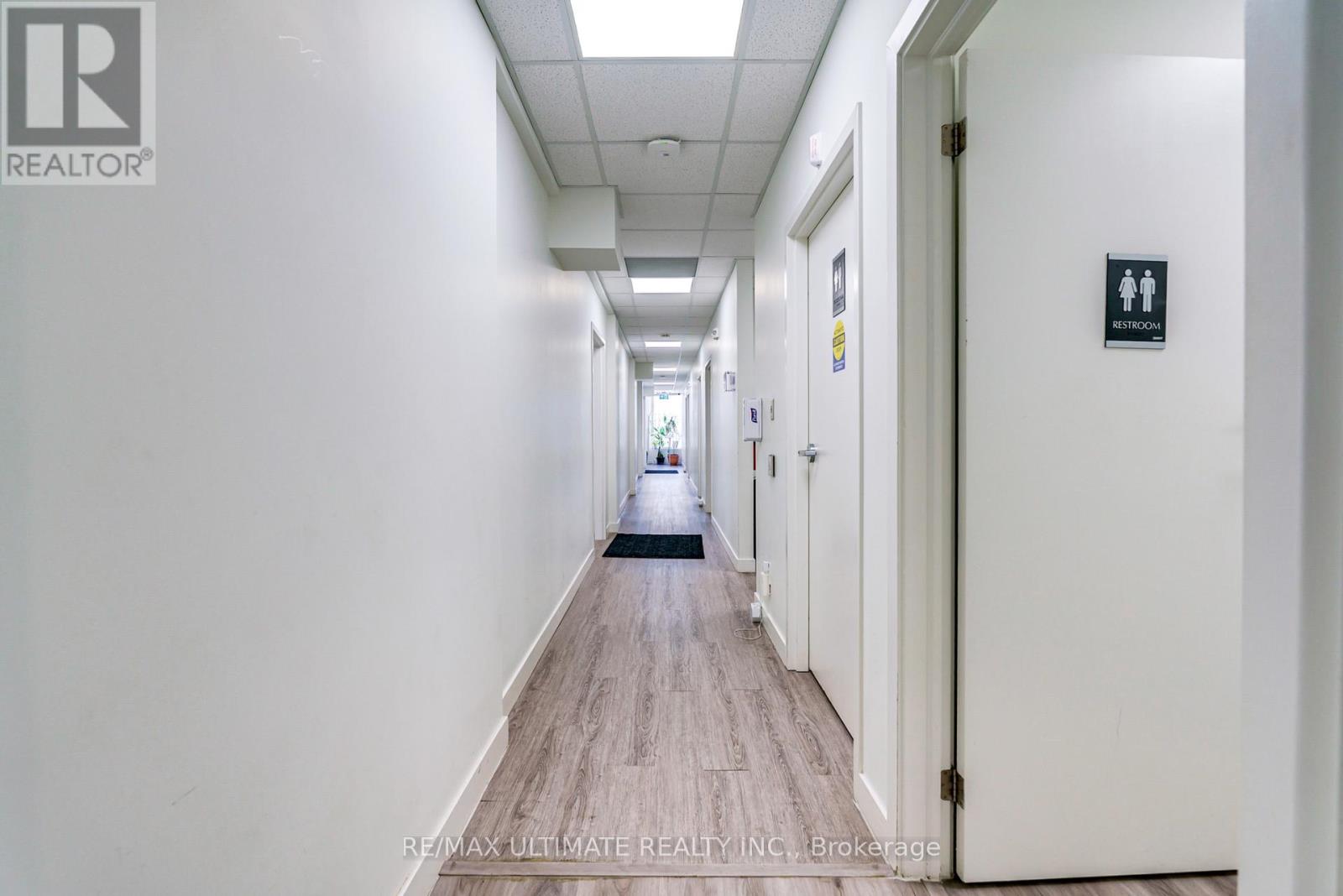 Main - 427 Vaughan Road, Toronto, Ontario  M6C 2P1 - Photo 19 - C13763502
