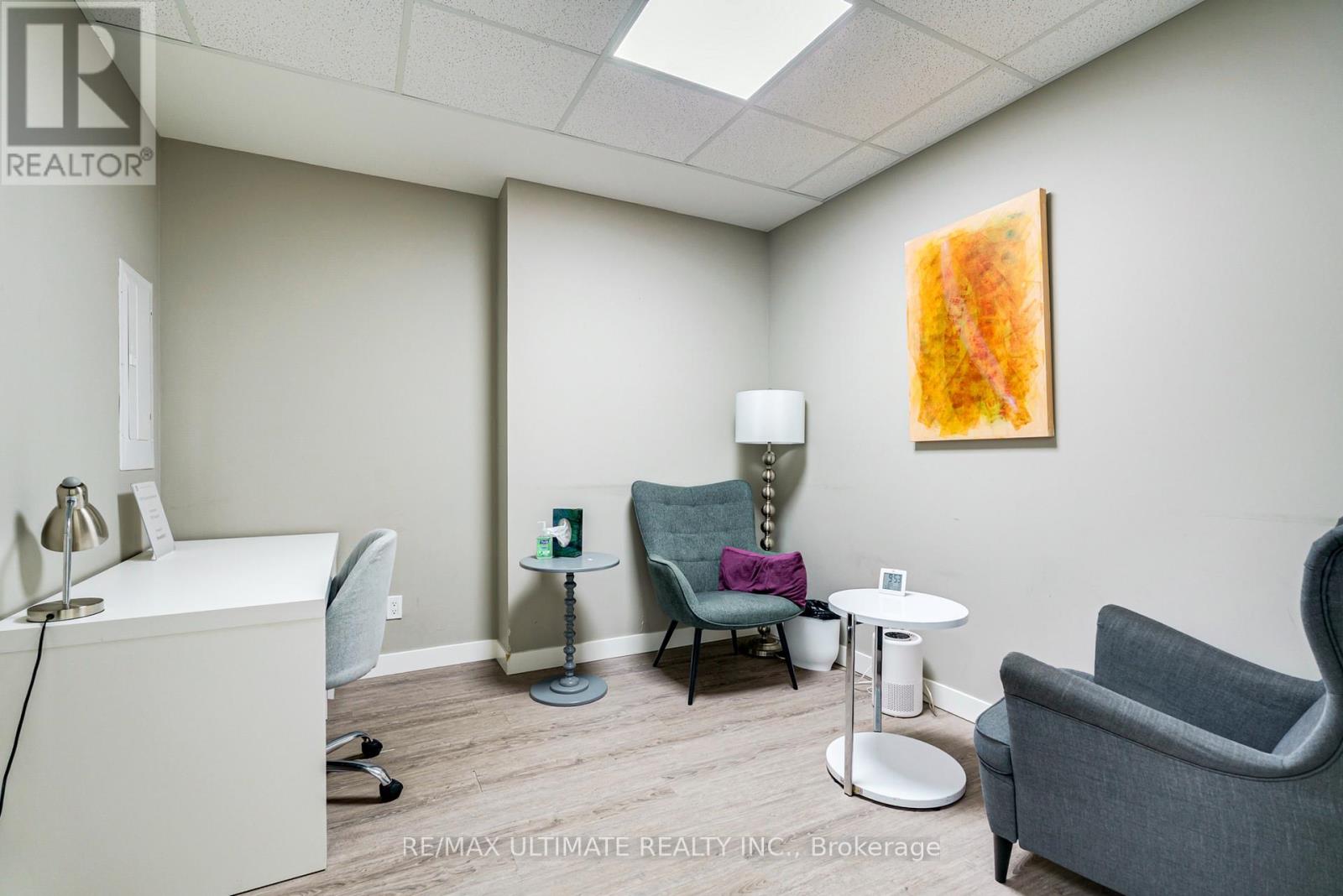 427-429 Vaughan Road, Toronto, Ontario  M6C 2P1 - Photo 14 - C13763522