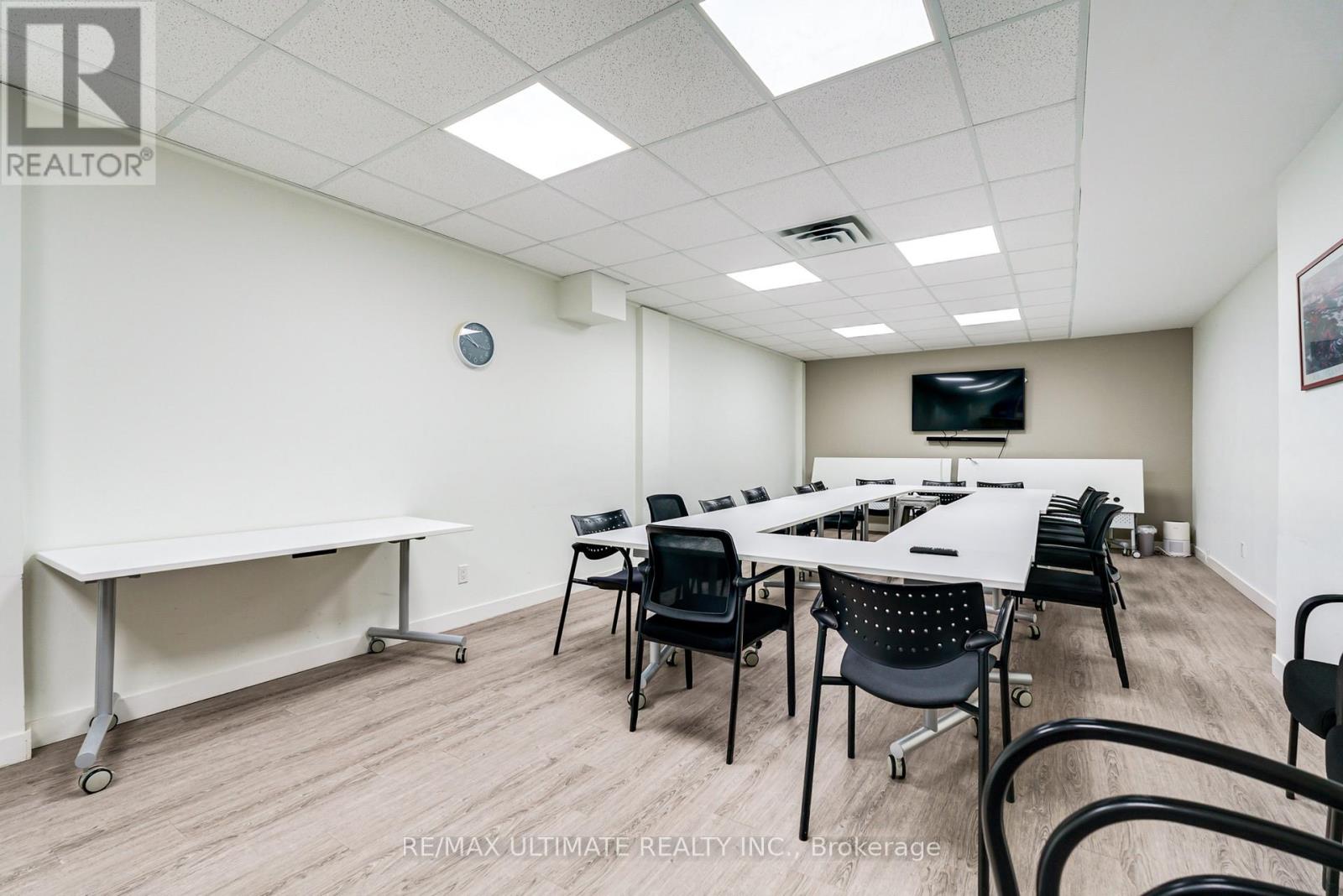 427-429 Vaughan Road, Toronto, Ontario  M6C 2P1 - Photo 8 - C13763522