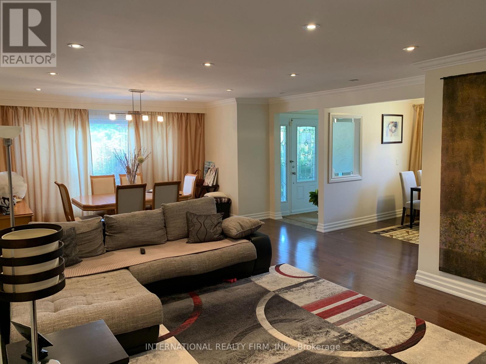 66 Dewlane Drive, Toronto, Ontario  M2R 2P8 - Photo 2 - C13763530