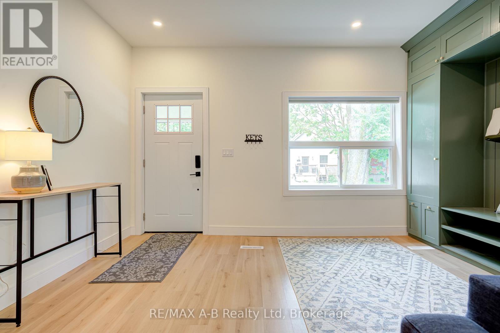 261 Albert Street, Stratford, Ontario  N5A 3K8 - Photo 4 - X13763544