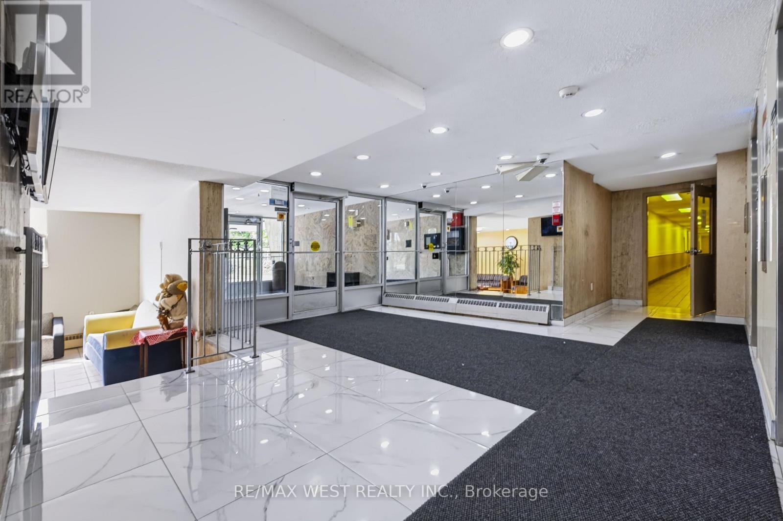 506 - 2645 Kipling Avenue, Toronto, Ontario  M9V 3S6 - Photo 2 - W13763510