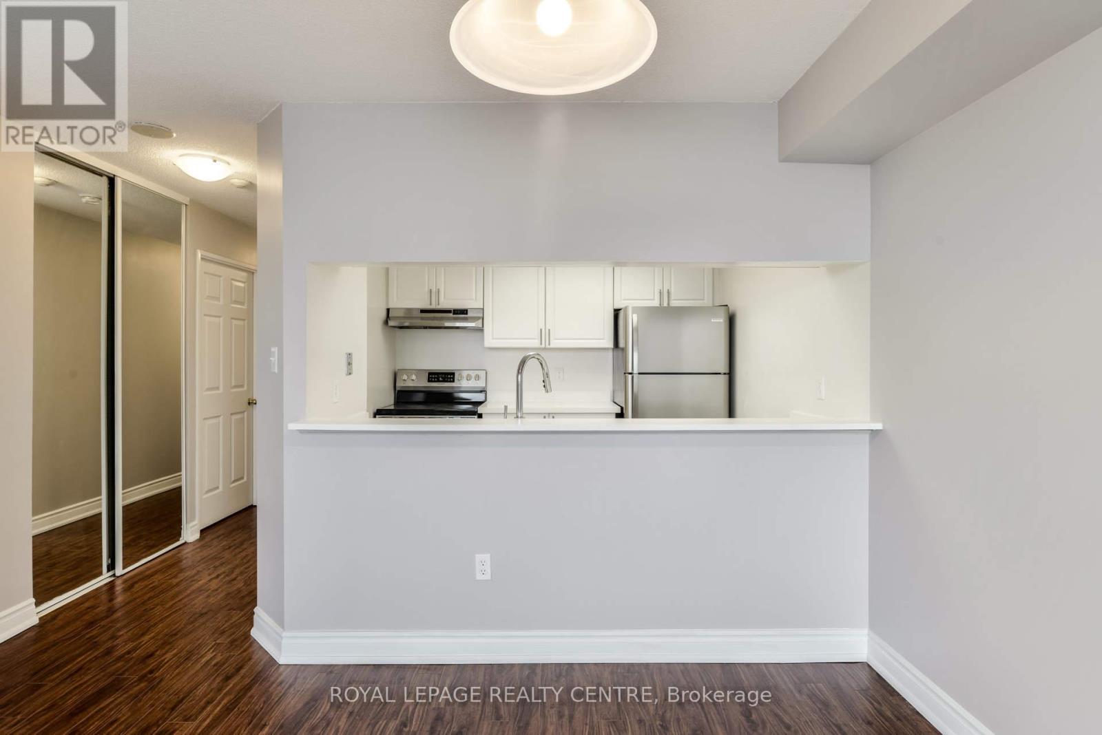 1901 - 101 Subway Crescent, Toronto, Ontario  M9B 6K4 - Photo 6 - W13763542