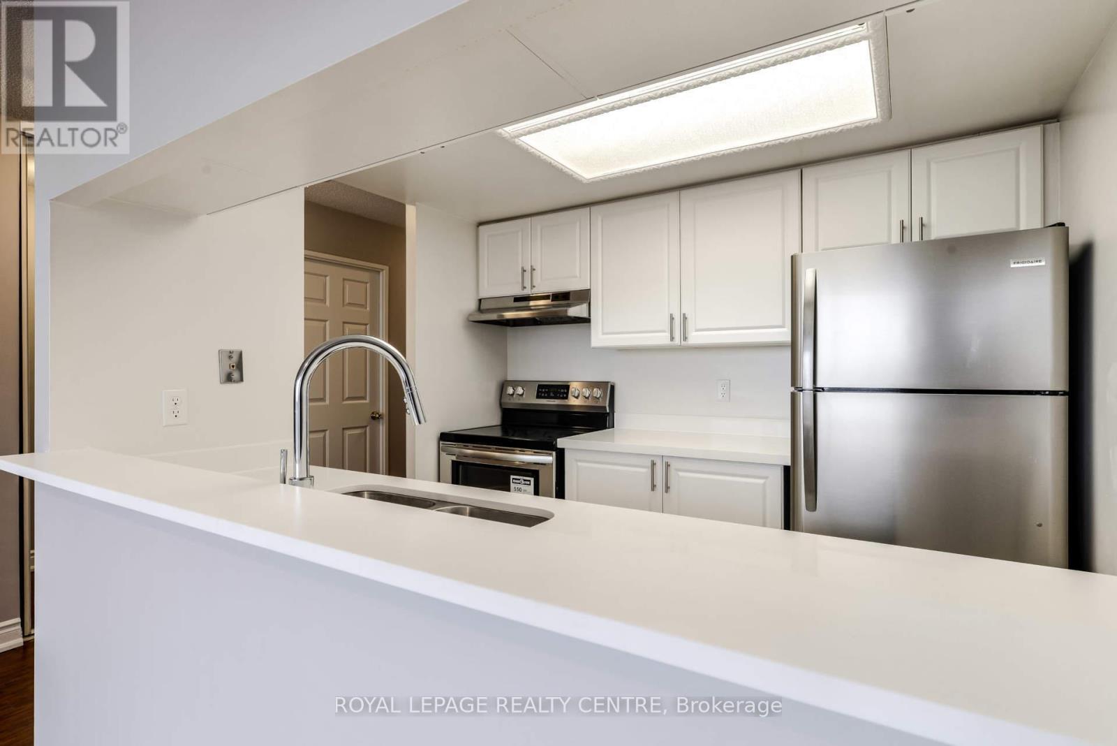 1901 - 101 Subway Crescent, Toronto, Ontario  M9B 6K4 - Photo 9 - W13763542