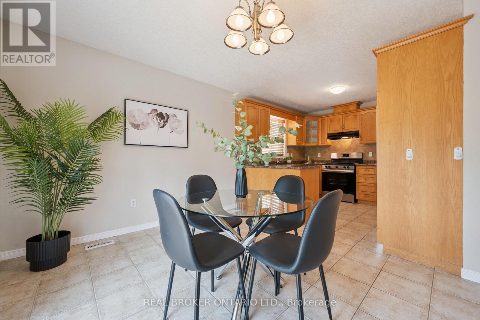 99 Langlaw Drive, Cambridge, Ontario  N1P 1J1 - Photo 11 - X13763504