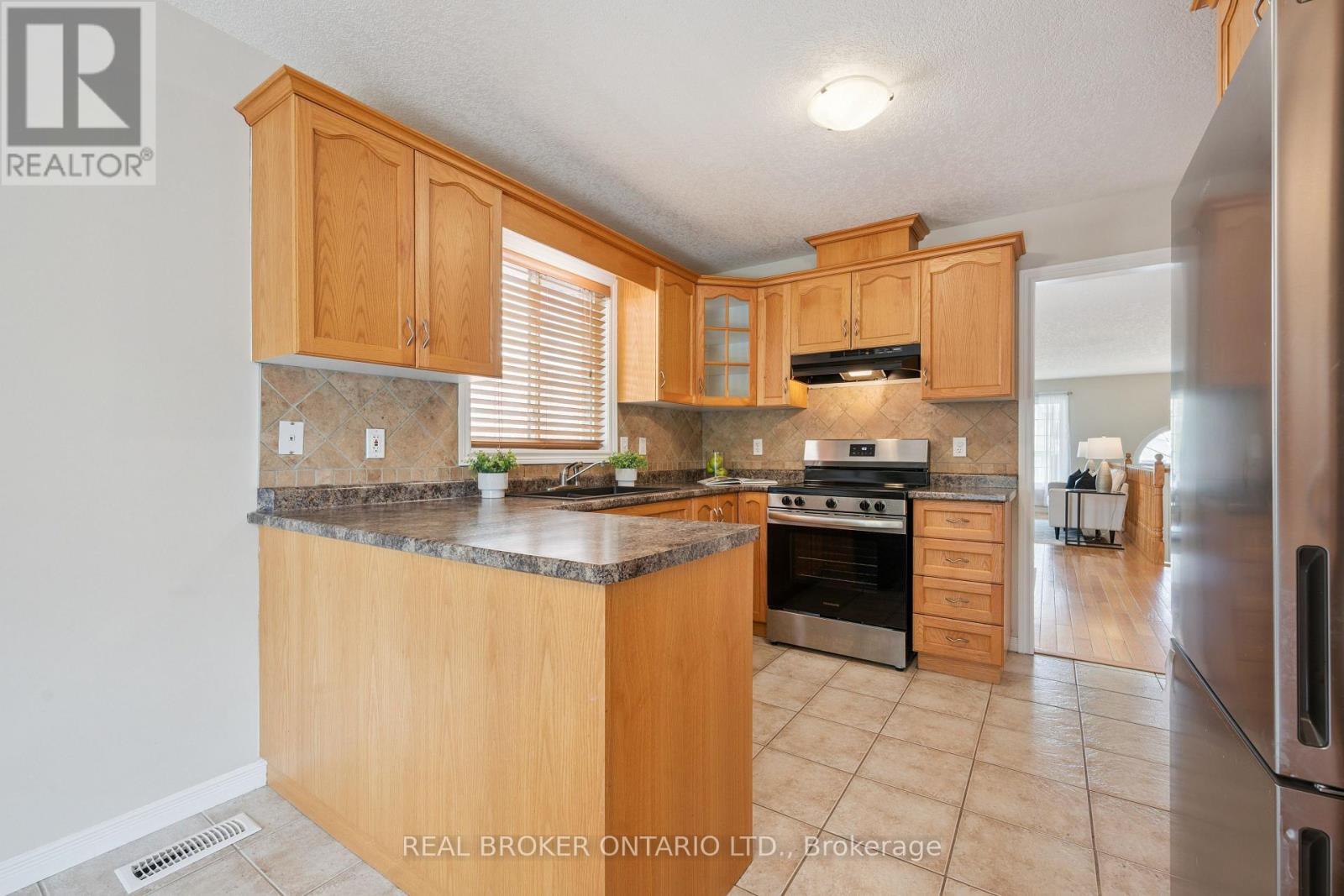 99 Langlaw Drive, Cambridge, Ontario  N1P 1J1 - Photo 12 - X13763504