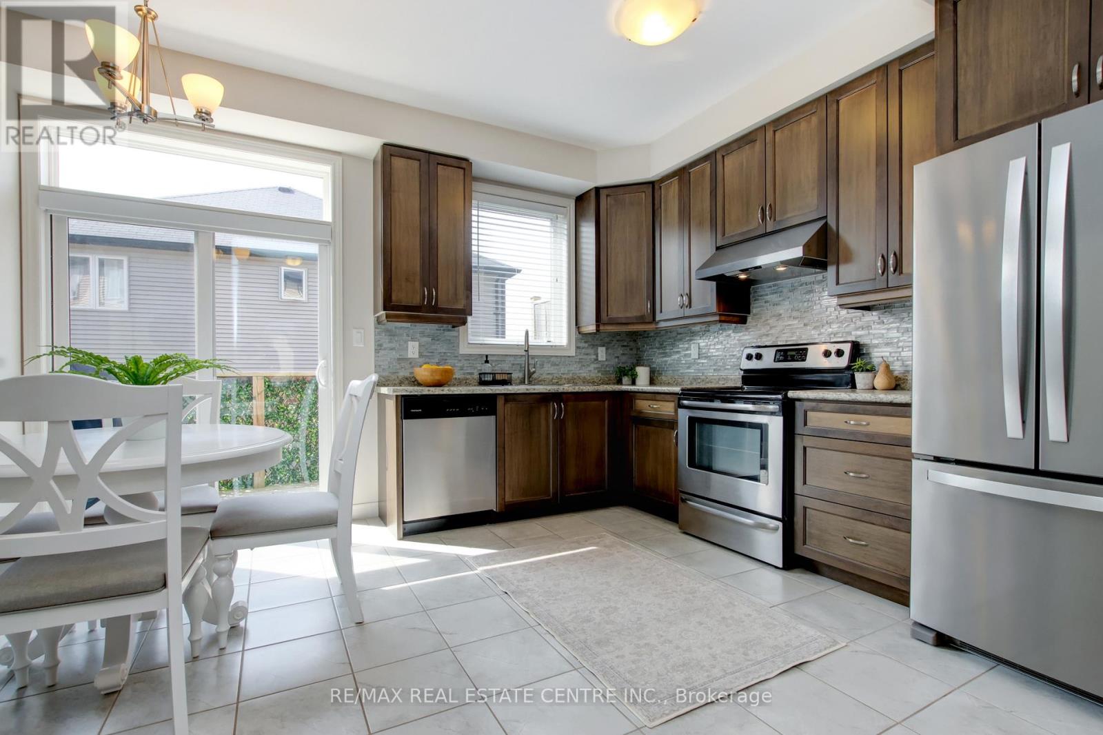 4 - 247 Festival Way, Hamilton, Ontario  L0R 1C0 - Photo 10 - X13763520