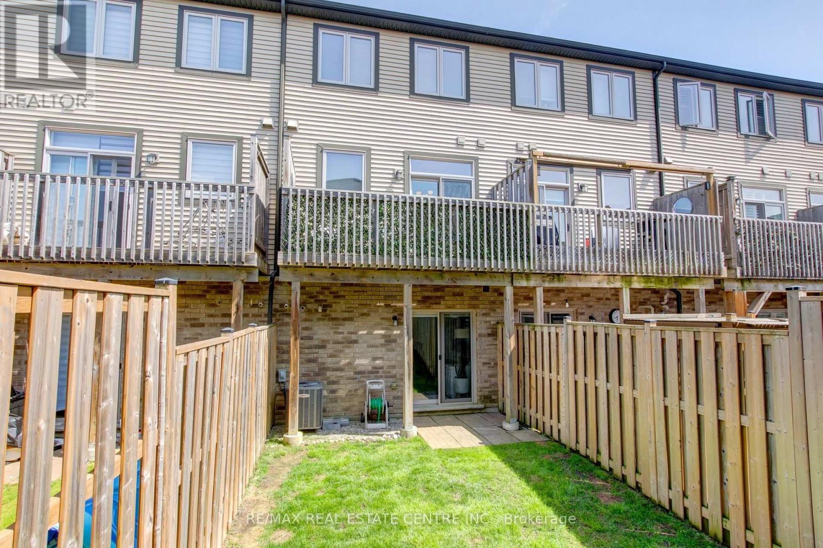 4 - 247 Festival Way, Hamilton, Ontario  L0R 1C0 - Photo 2 - X13763520