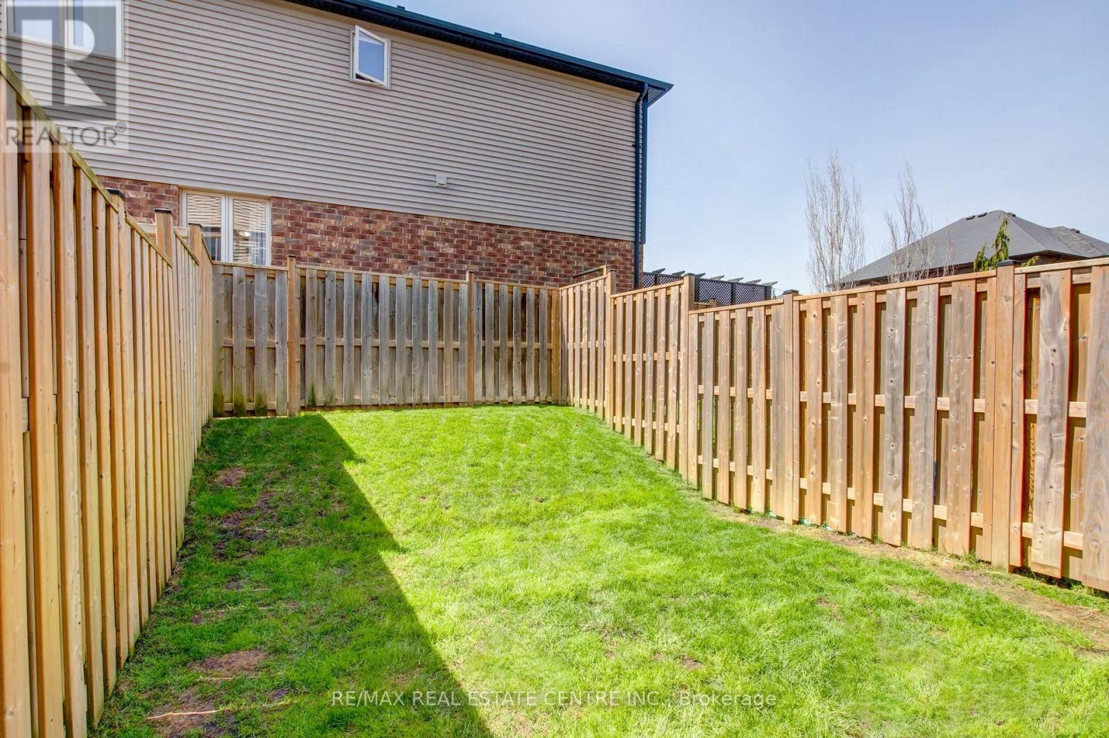 4 - 247 Festival Way, Hamilton, Ontario  L0R 1C0 - Photo 35 - X13763520