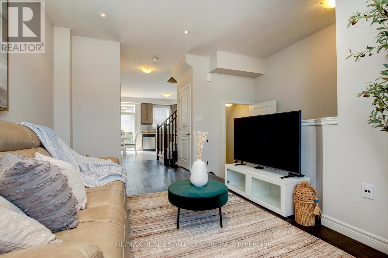 4 - 247 Festival Way, Hamilton, Ontario  L0R 1C0 - Photo 8 - X13763520