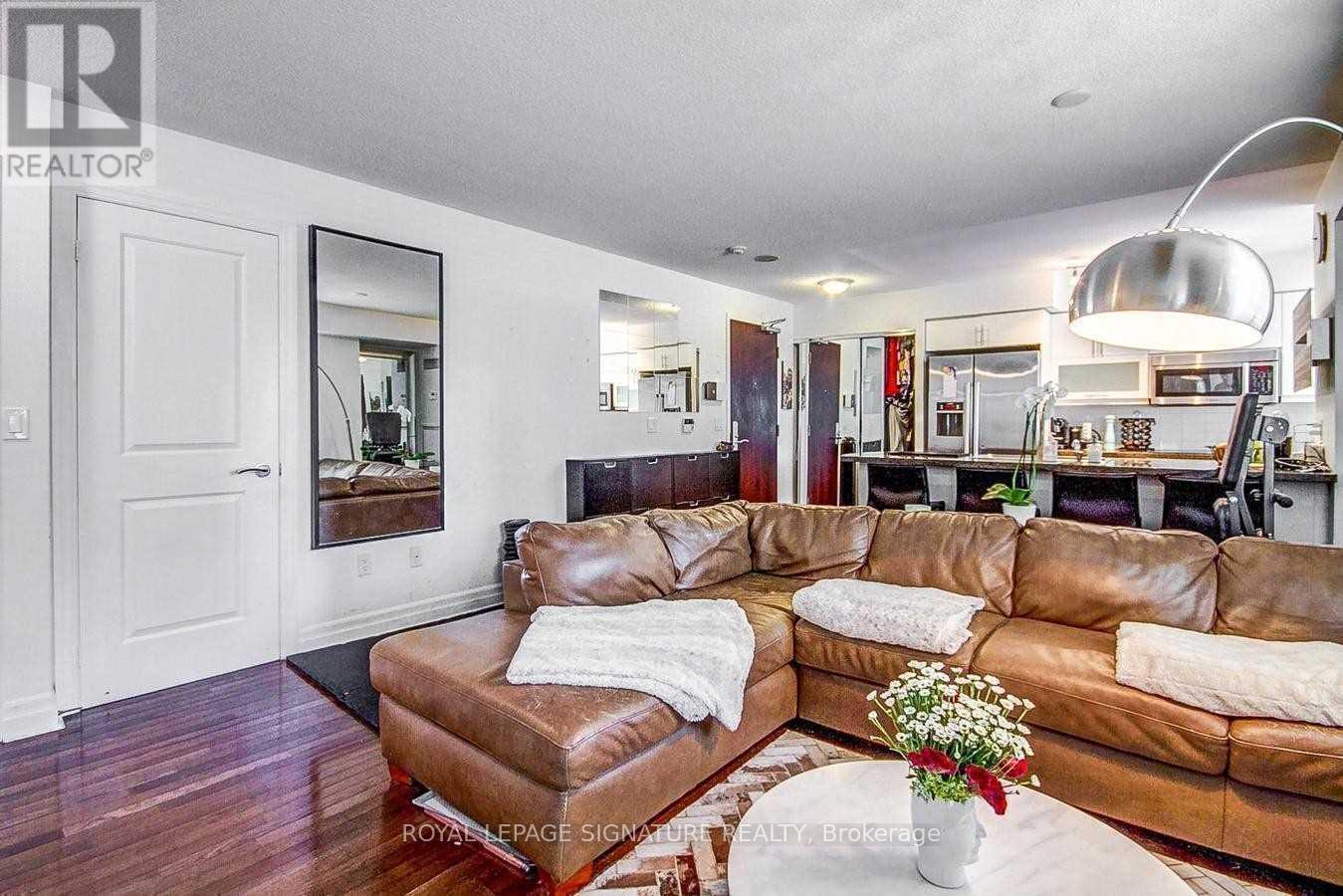 503 - 35 Balmuto Street, Toronto, Ontario M4Y 0A3 - Photo 11 - C13745118