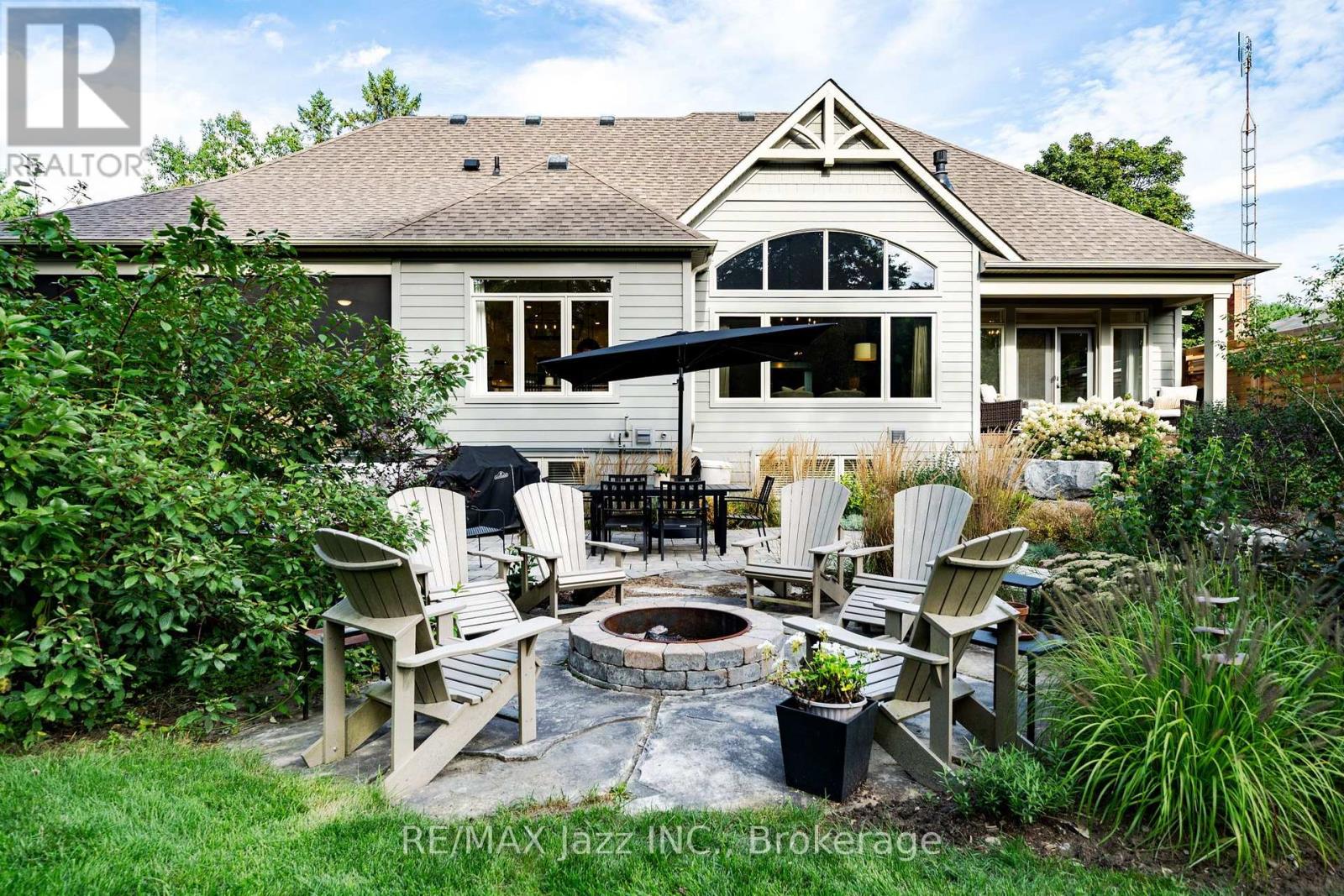 54 Ward Street, Whitby, Ontario  L1M 1G8 - Photo 38 - E13759052