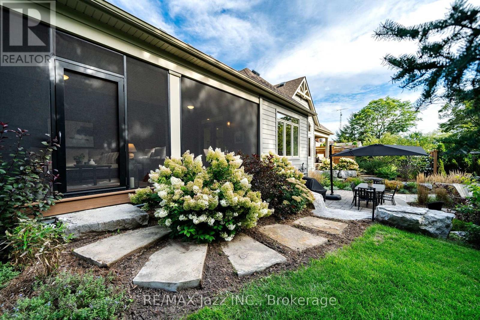 54 Ward Street, Whitby, Ontario  L1M 1G8 - Photo 33 - E13759052