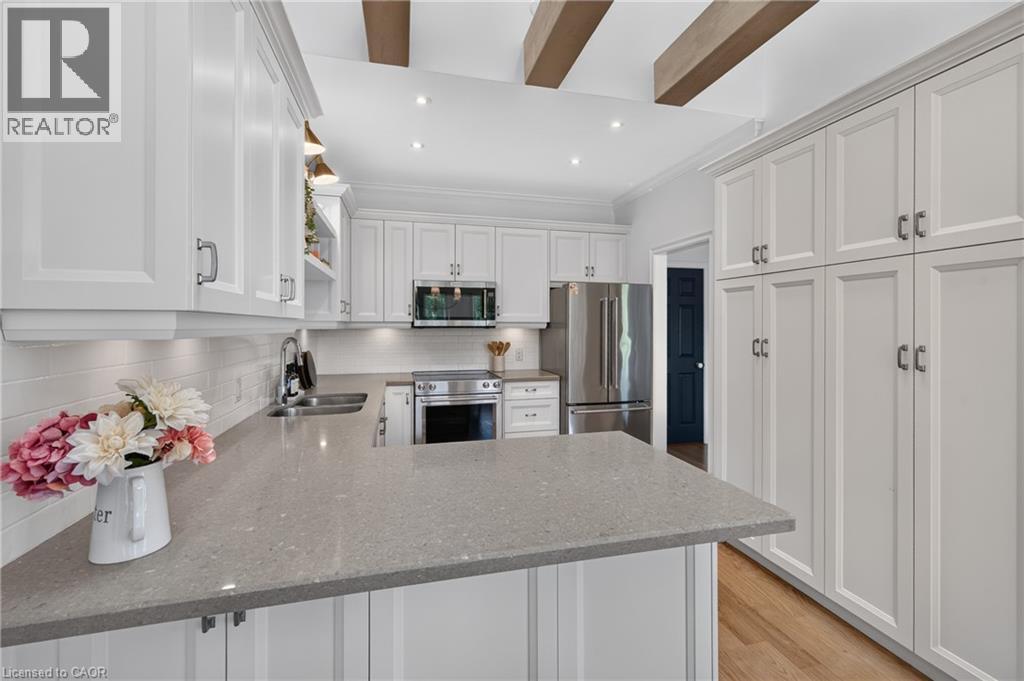 112 Fairwood Place W, Burlington, Ontario  L7T 4B6 - Photo 15 - 40861934