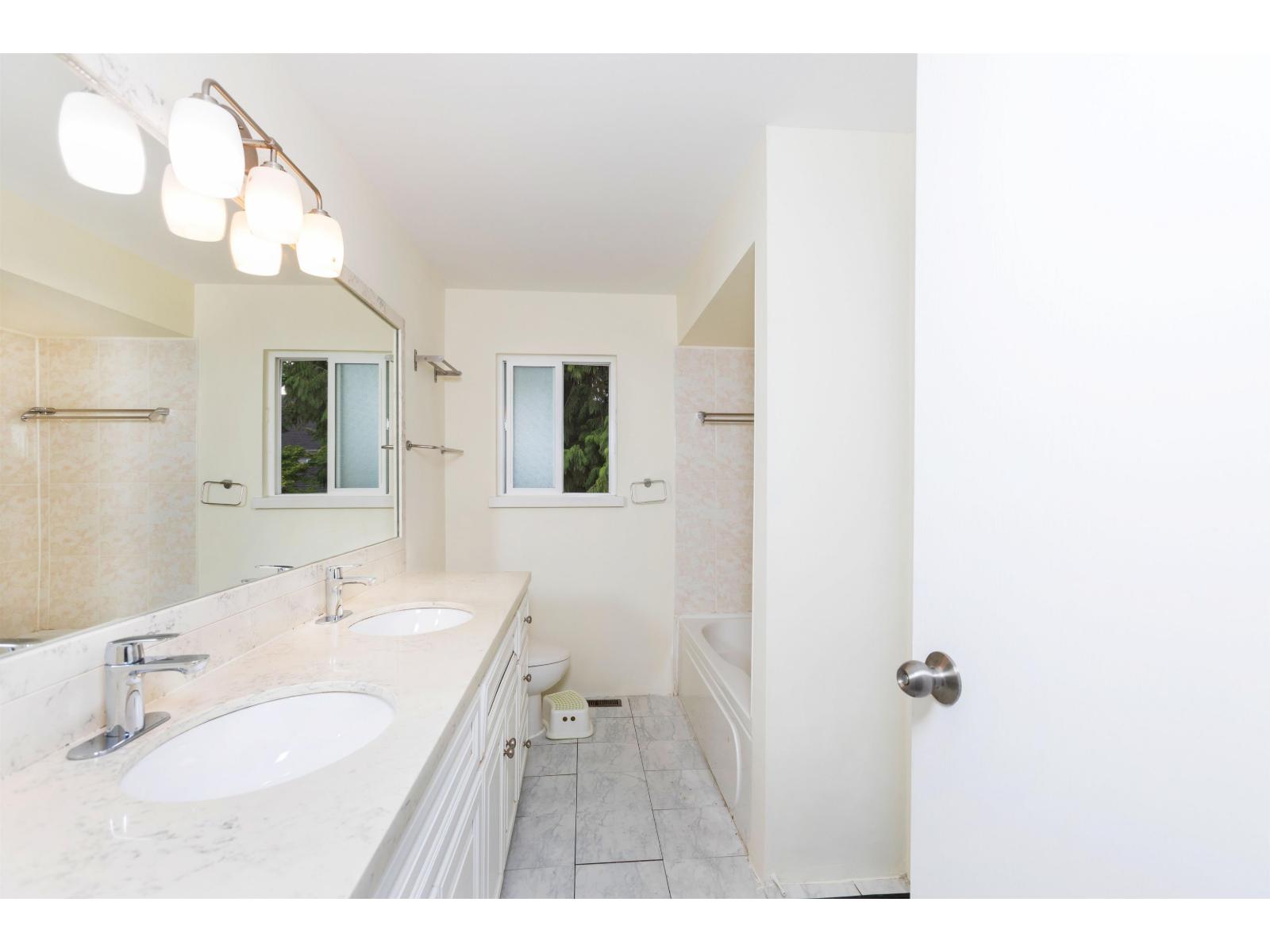 14036 102a Avenue, Surrey, British Columbia  V3T 1P9 - Photo 28 - R3163421