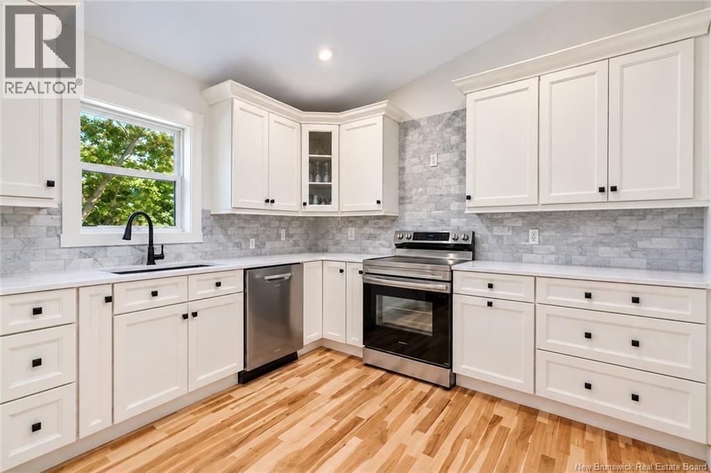 35 Sunset Drive, Nashwaaksis, New Brunswick  E3A 1A1 - Photo 8 - NB147356