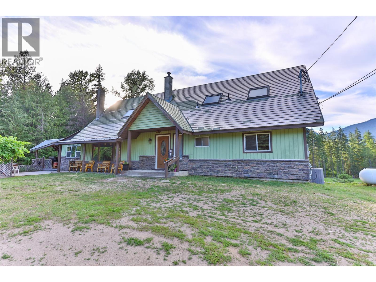 4161 Verigin Road, Nelson, British Columbia  V1L 6V9 - Photo 1 - 10375828