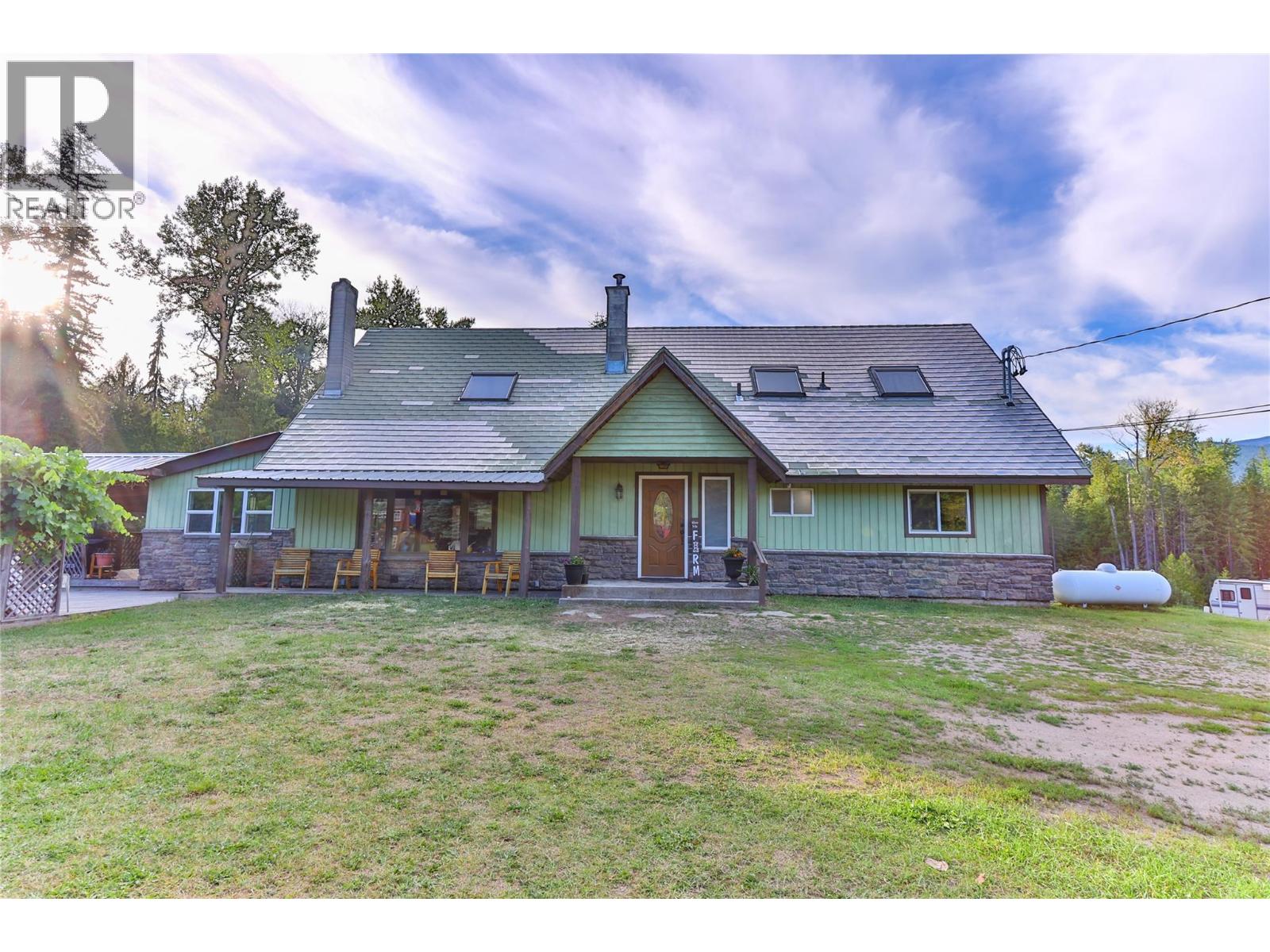 4161 Verigin Road, Nelson, British Columbia  V1L 6V9 - Photo 2 - 10375828