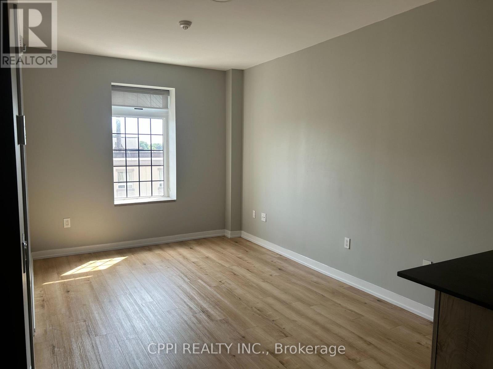 301 - 70 King Street E, Oshawa, Ontario  L1H 0A2 - Photo 3 - E13763590