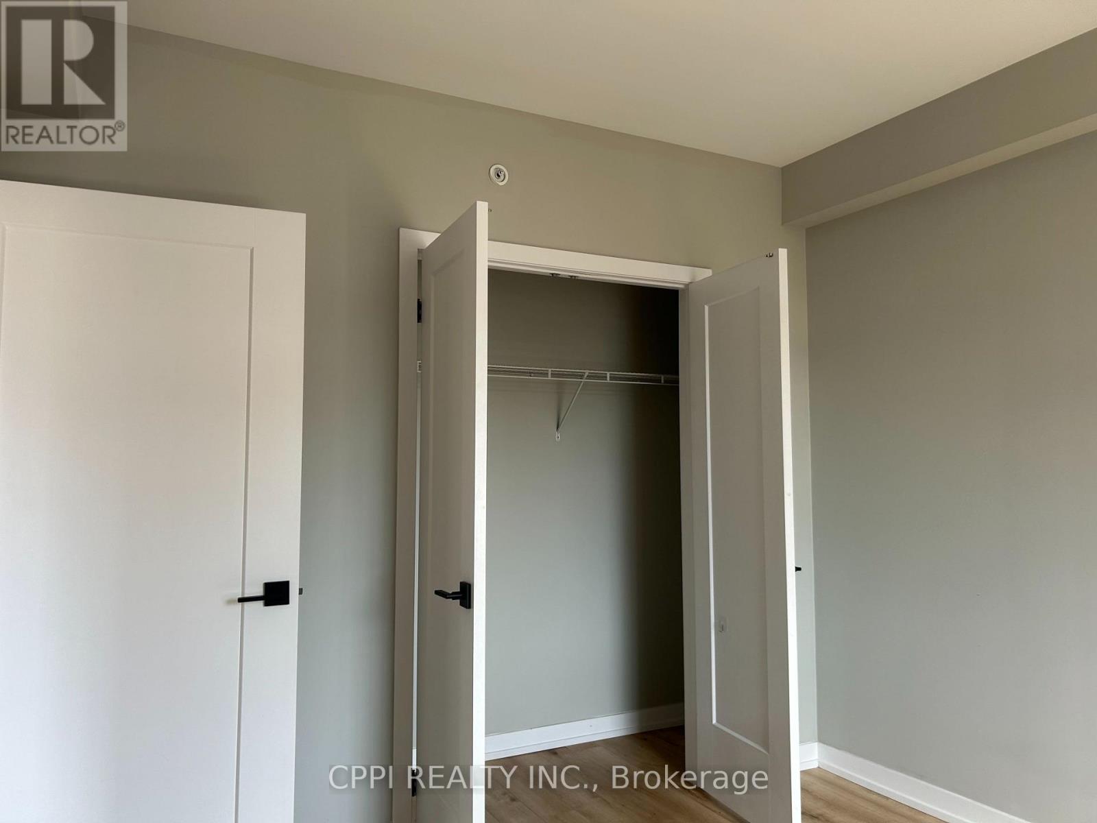 301 - 70 King Street E, Oshawa, Ontario  L1H 0A2 - Photo 6 - E13763590