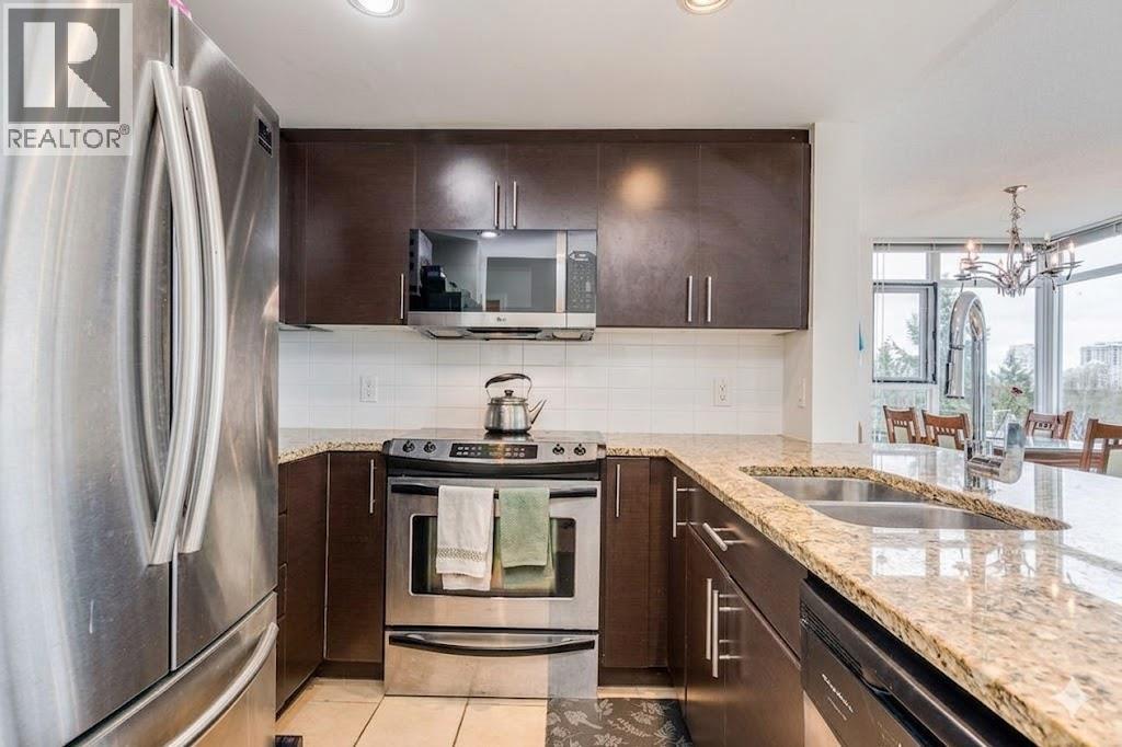 806 575 Delestre Avenue, Coquitlam, British Columbia  V3K 0A6 - Photo 4 - R3163651