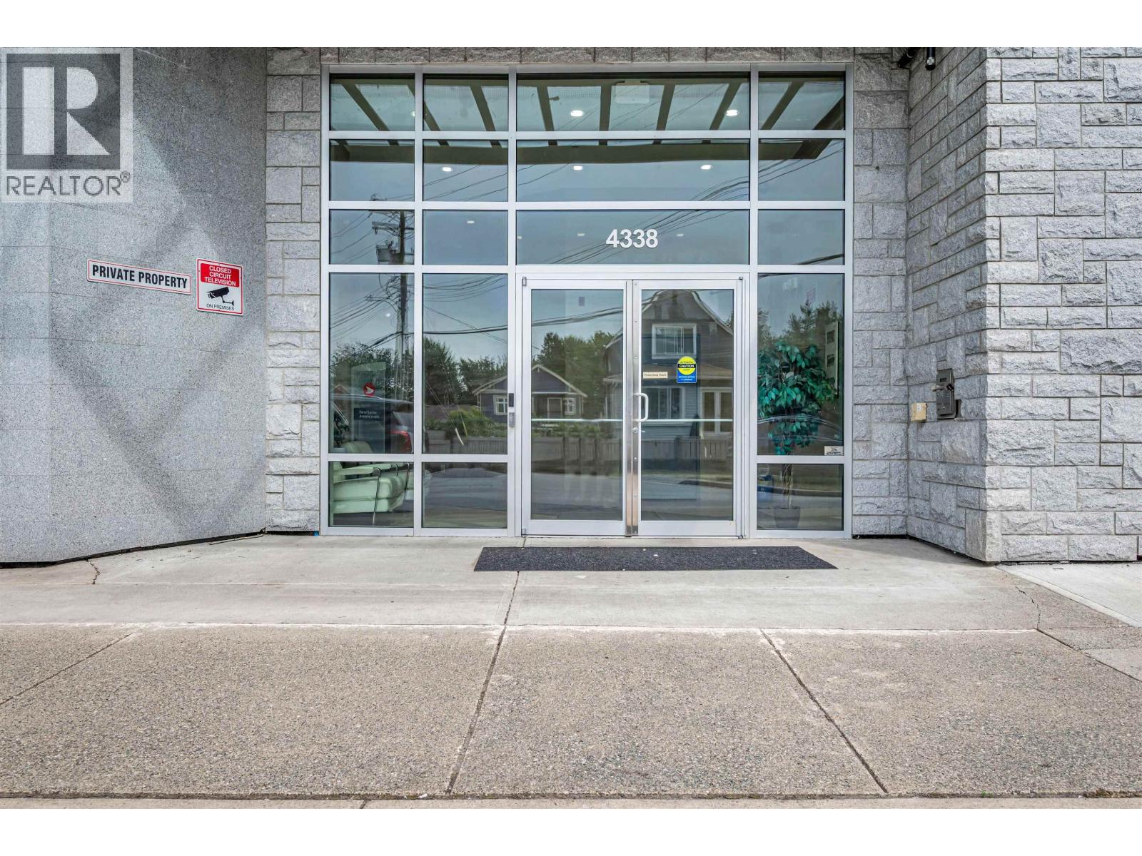 211 4338 Commercial Street, Vancouver, British Columbia  V5N 5G6 - Photo 1 - R3163661
