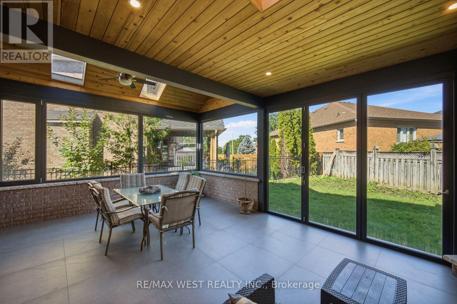 65 Burnhaven Avenue, Vaughan, Ontario  L6A 2P2 - Photo 46 - N13763624