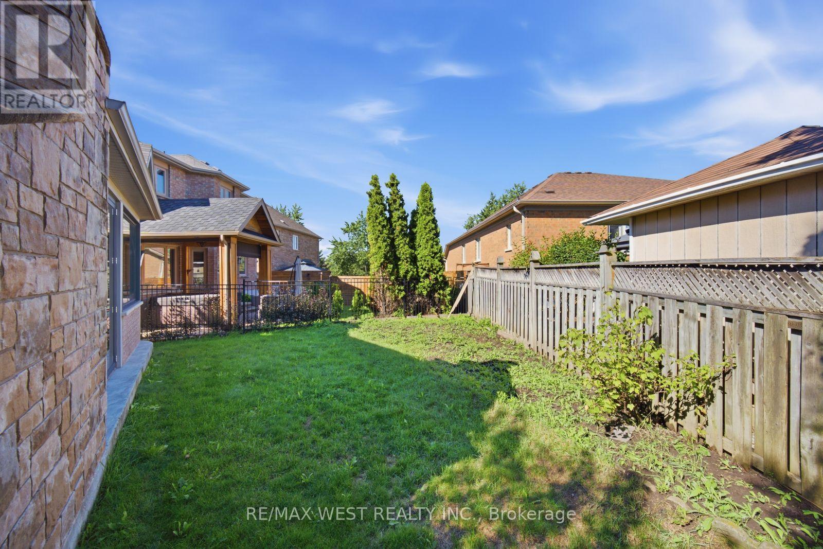65 Burnhaven Avenue, Vaughan, Ontario  L6A 2P2 - Photo 50 - N13763624
