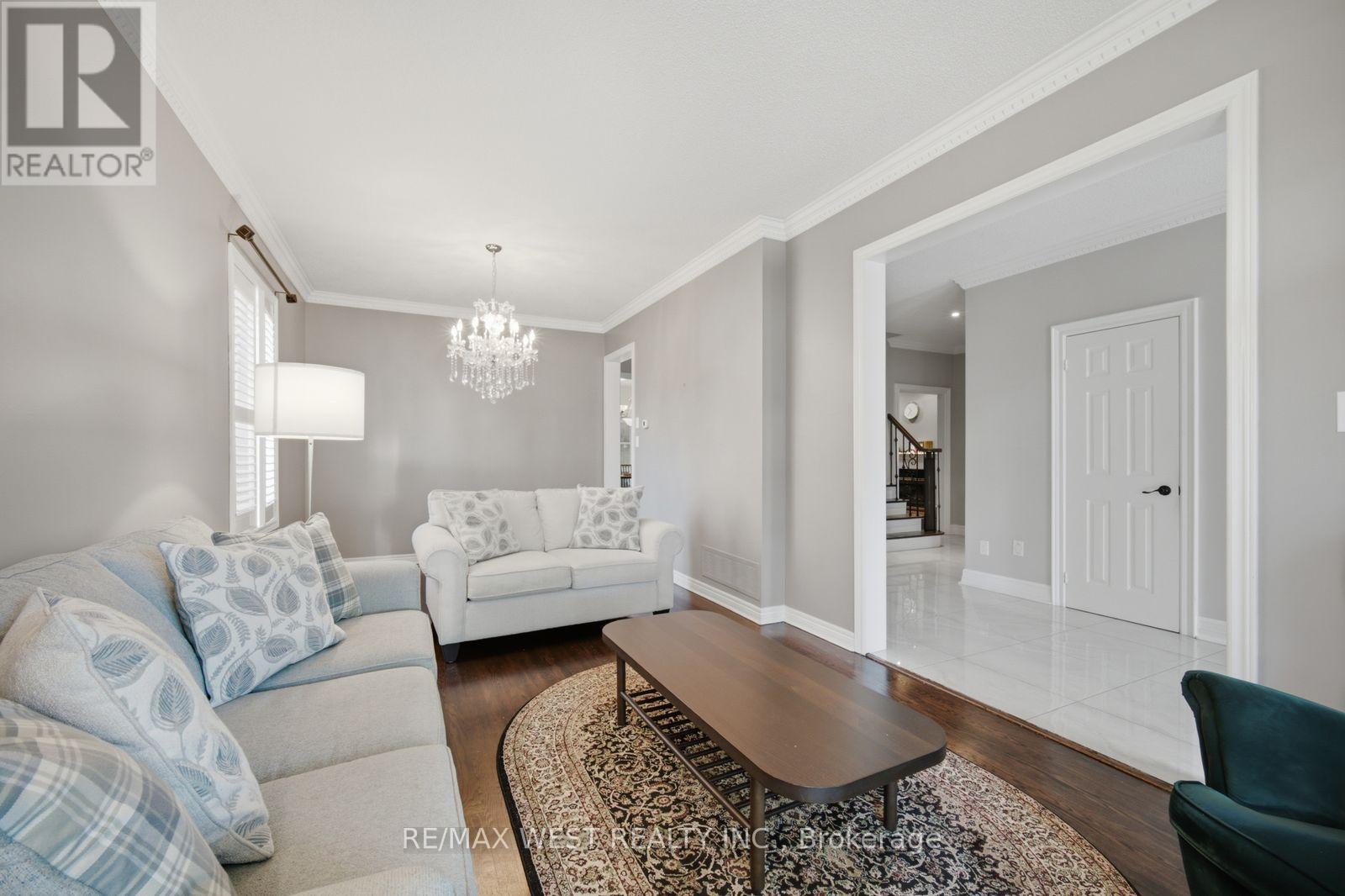 65 Burnhaven Avenue, Vaughan, Ontario  L6A 2P2 - Photo 7 - N13763624