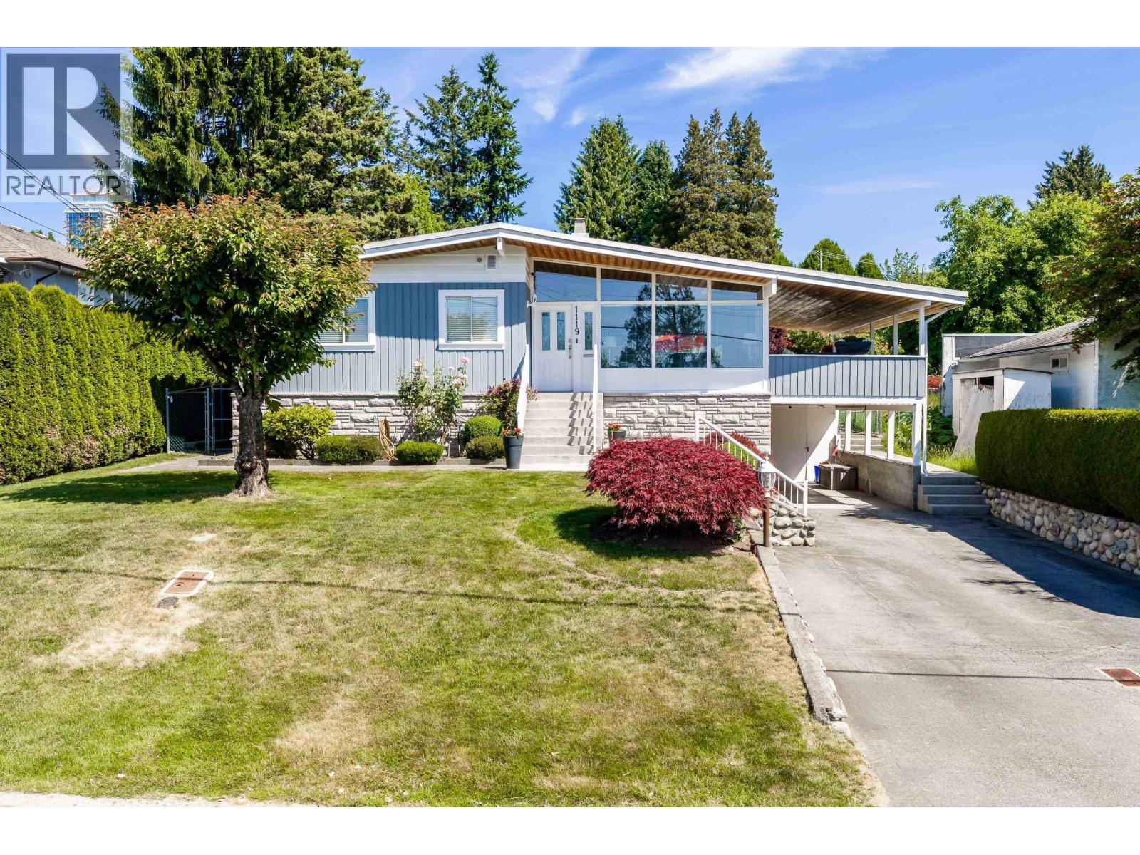 1119 HAMMOND AVENUE