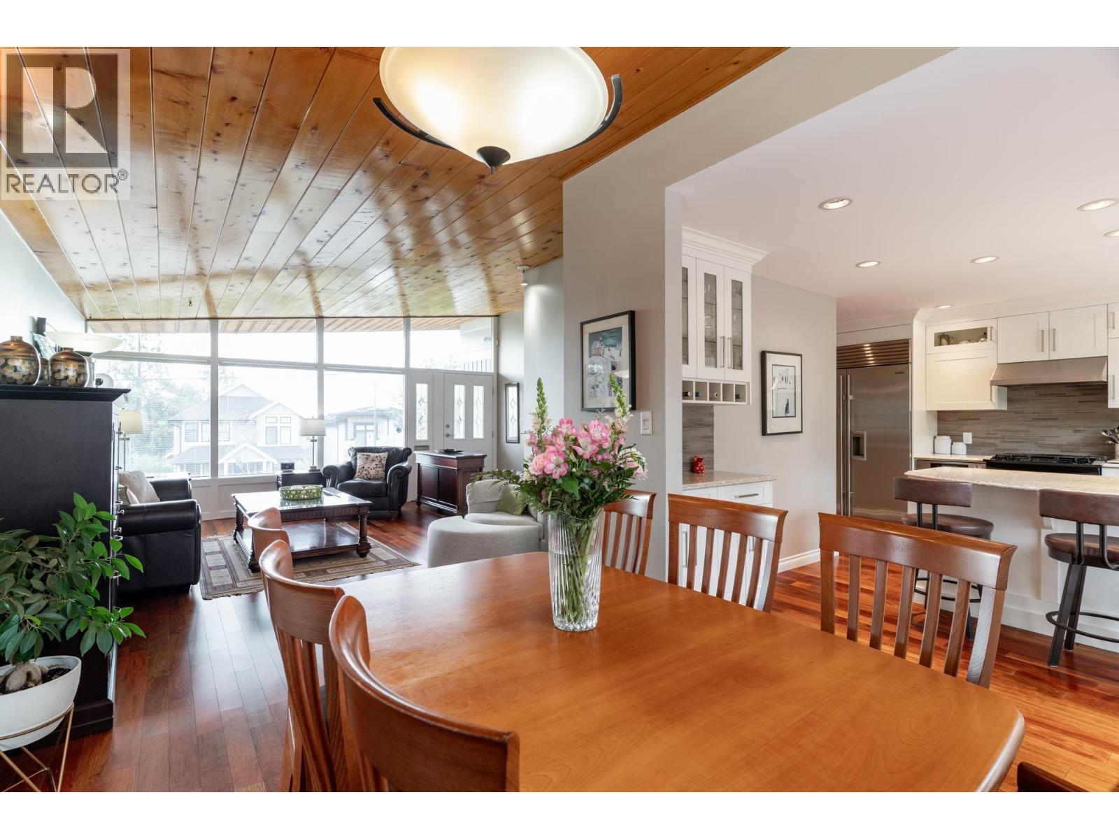1119 HAMMOND AVENUE