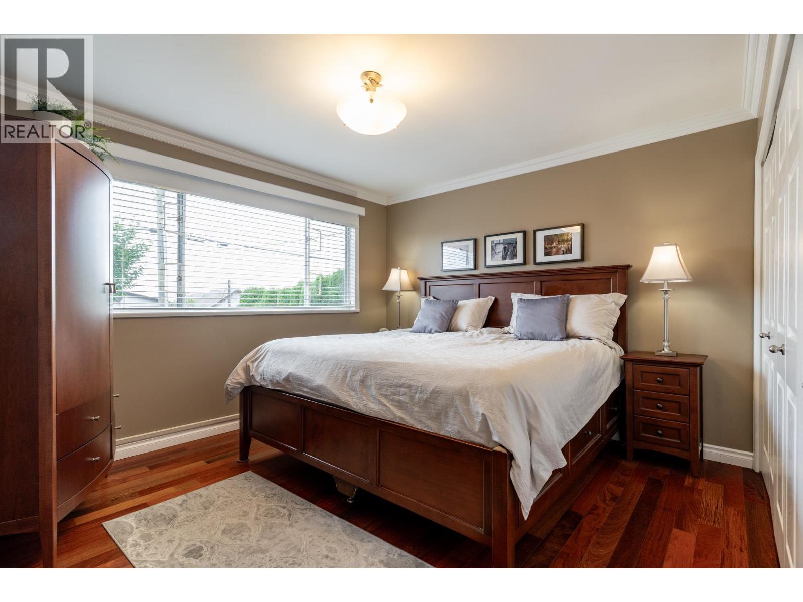 1119 HAMMOND AVENUE