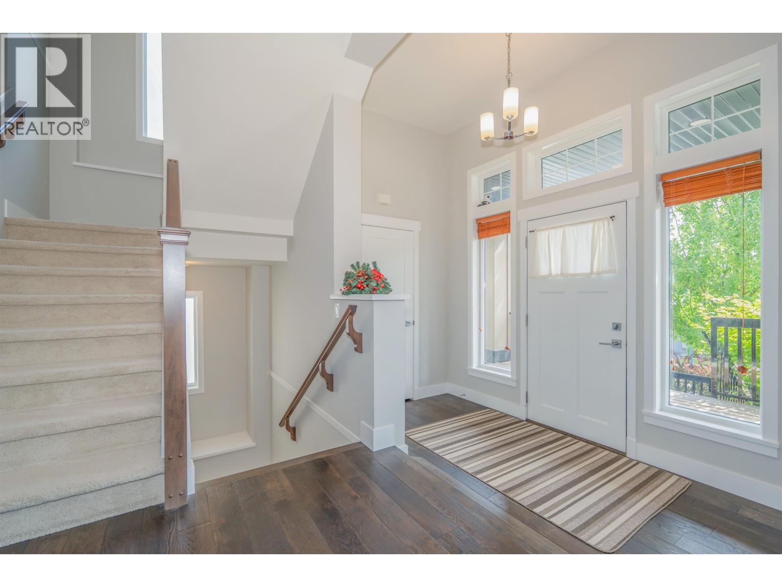 3511 Princeton Avenue, Coquitlam, British Columbia  V3E 0K3 - Photo 4 - R3163665